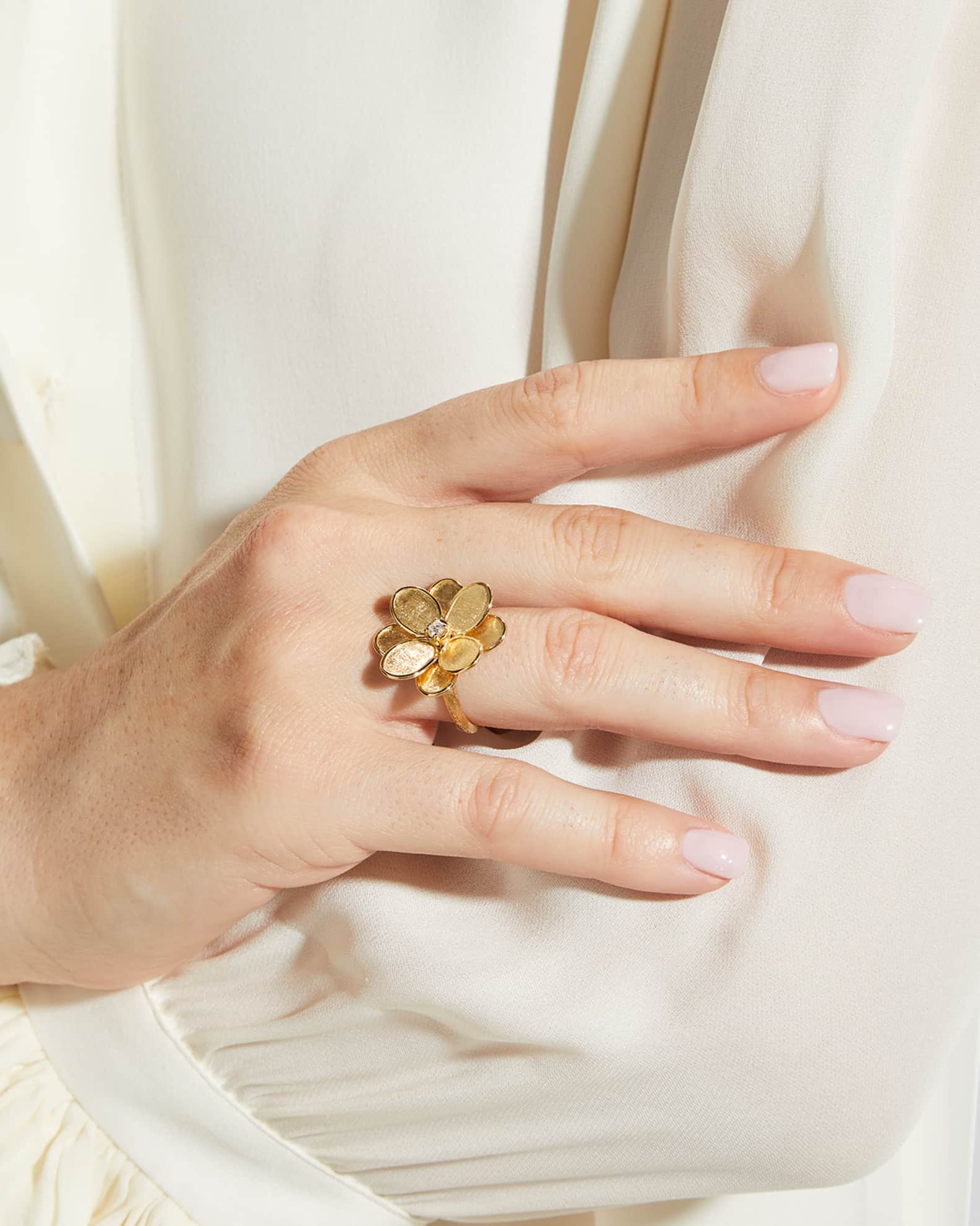 Petali 18K Yellow Gold Flower Ring with Diamond Center, Size 7 1