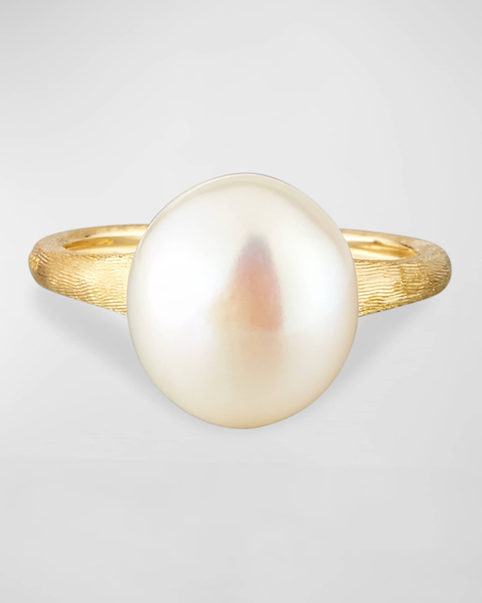Africa 18k Pearl Ring, Size 7 0