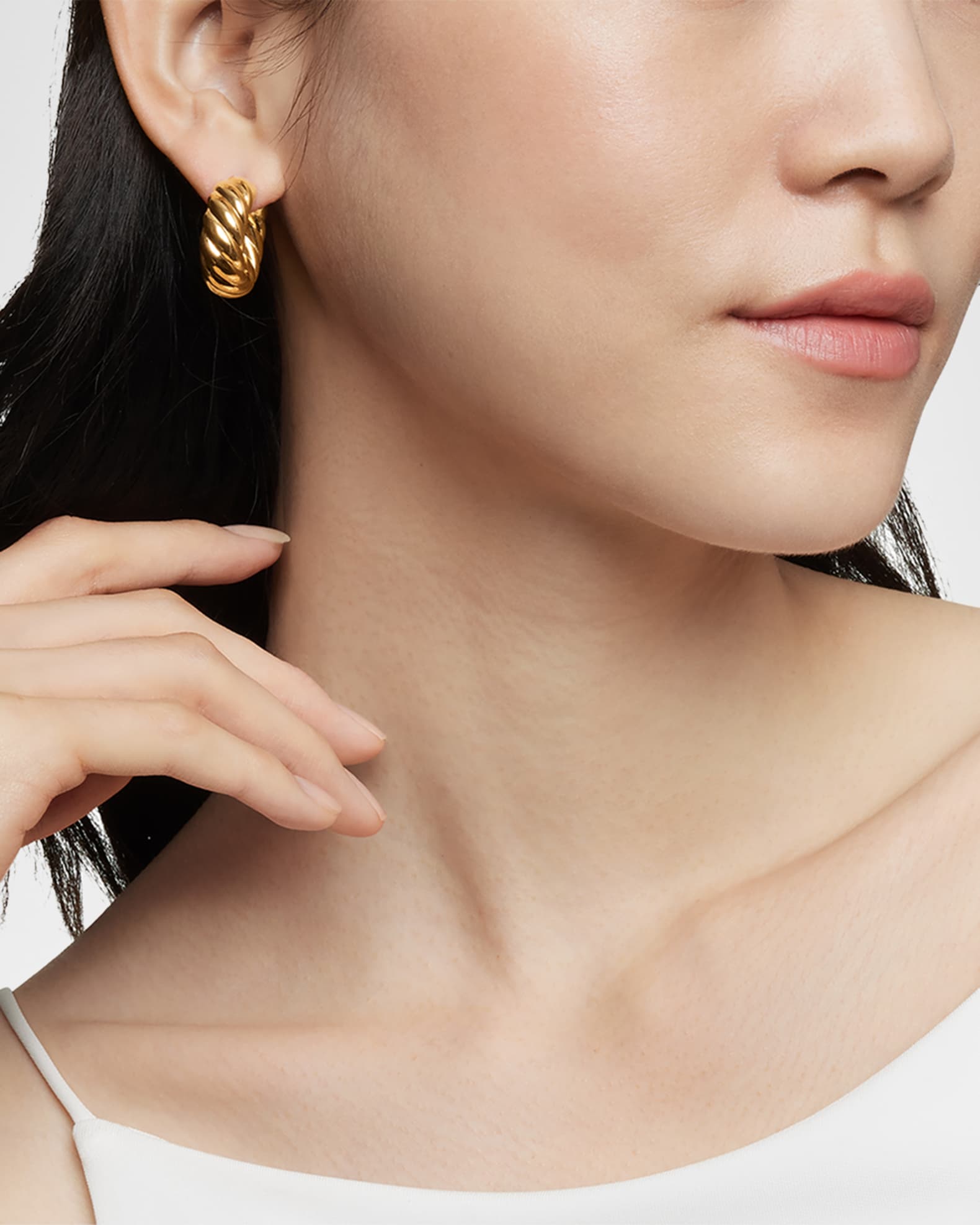 Sculpted Cable Hoop Earrings in 18K Gold, 9mm, 1"L 1