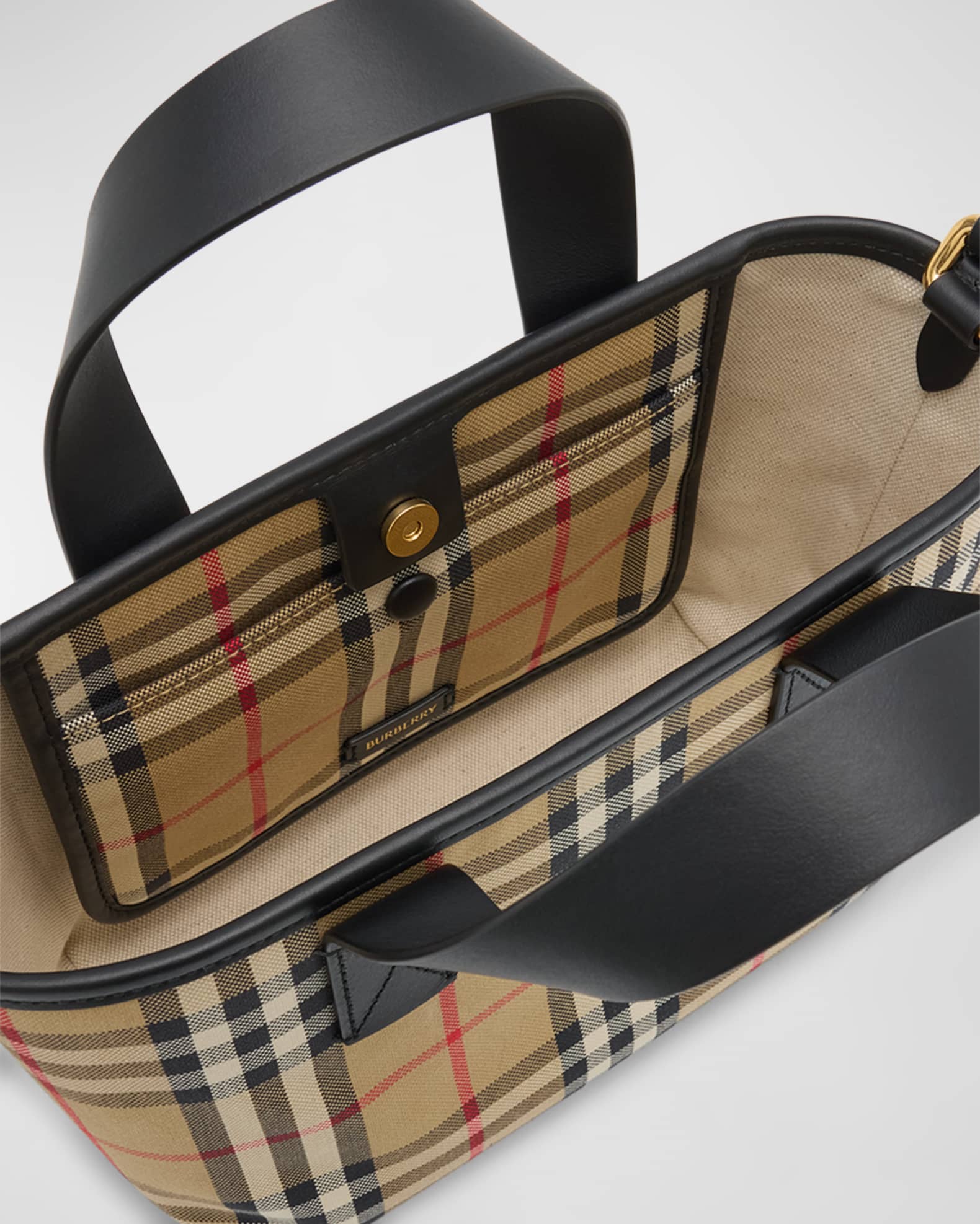 Little girl burberry purse 2025
