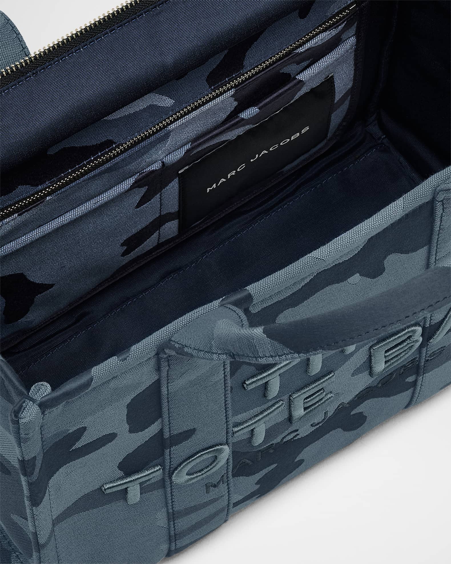 トートバッグ MARC JACOBS The Marc Camo Denim Medium Tote Bag The Marc Camo Denim Medium Tote Bag | Marc Jacobs | Official