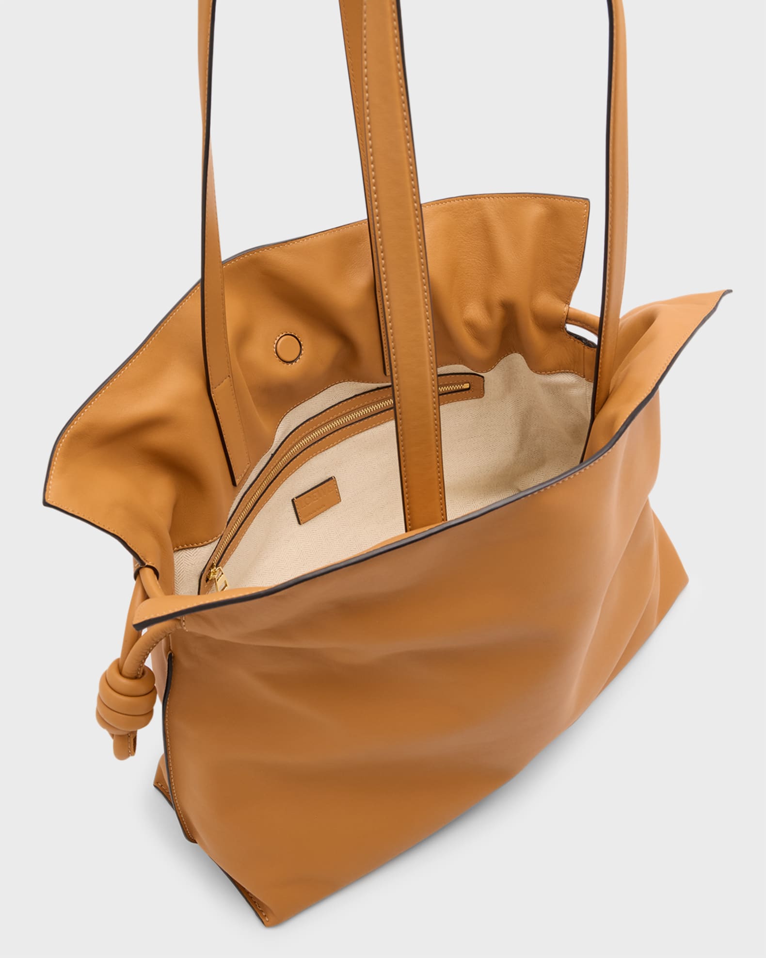 ショルダーバッグ・ポシェット Loewe Khaki Nappa Leather Large Flamenco Shoulder Bag Loewe Khaki Nappa Leather Large Flamenco Shoulder Bag in