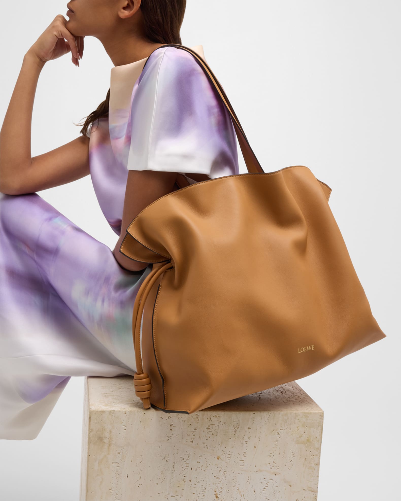 LOEWE フラメンコ ラージ XL Loewe Flamenco XL Tote Bag in Napa Leather with Golden Foil