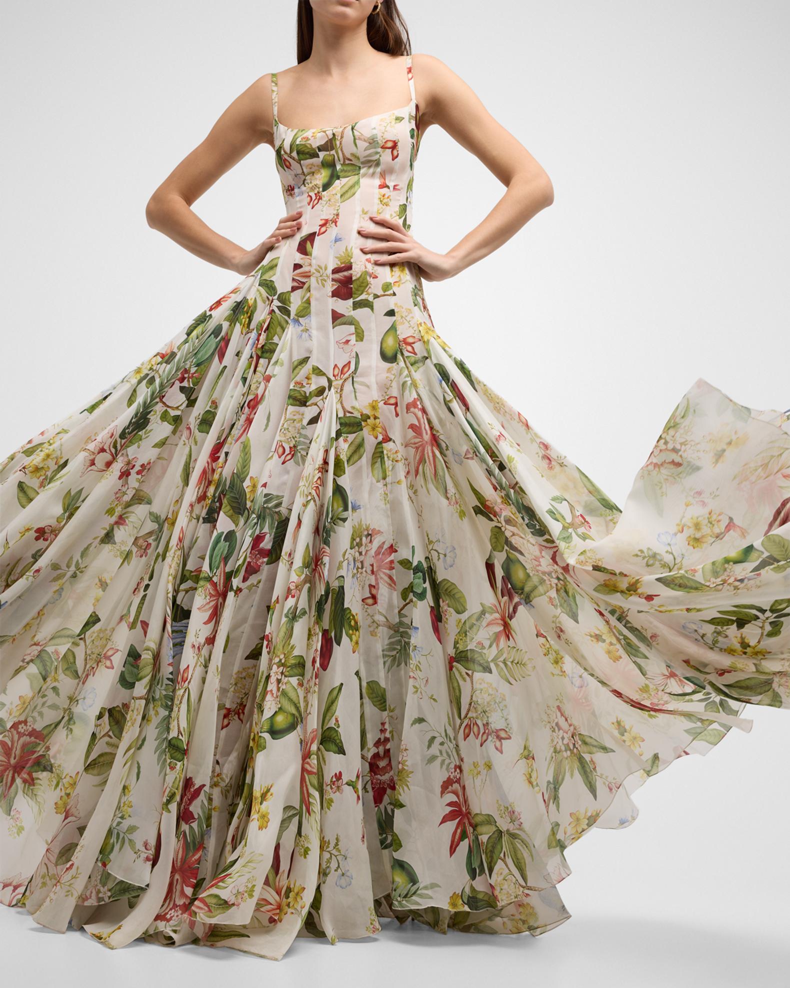 Stunning Oscar De La Renta Gown Photos