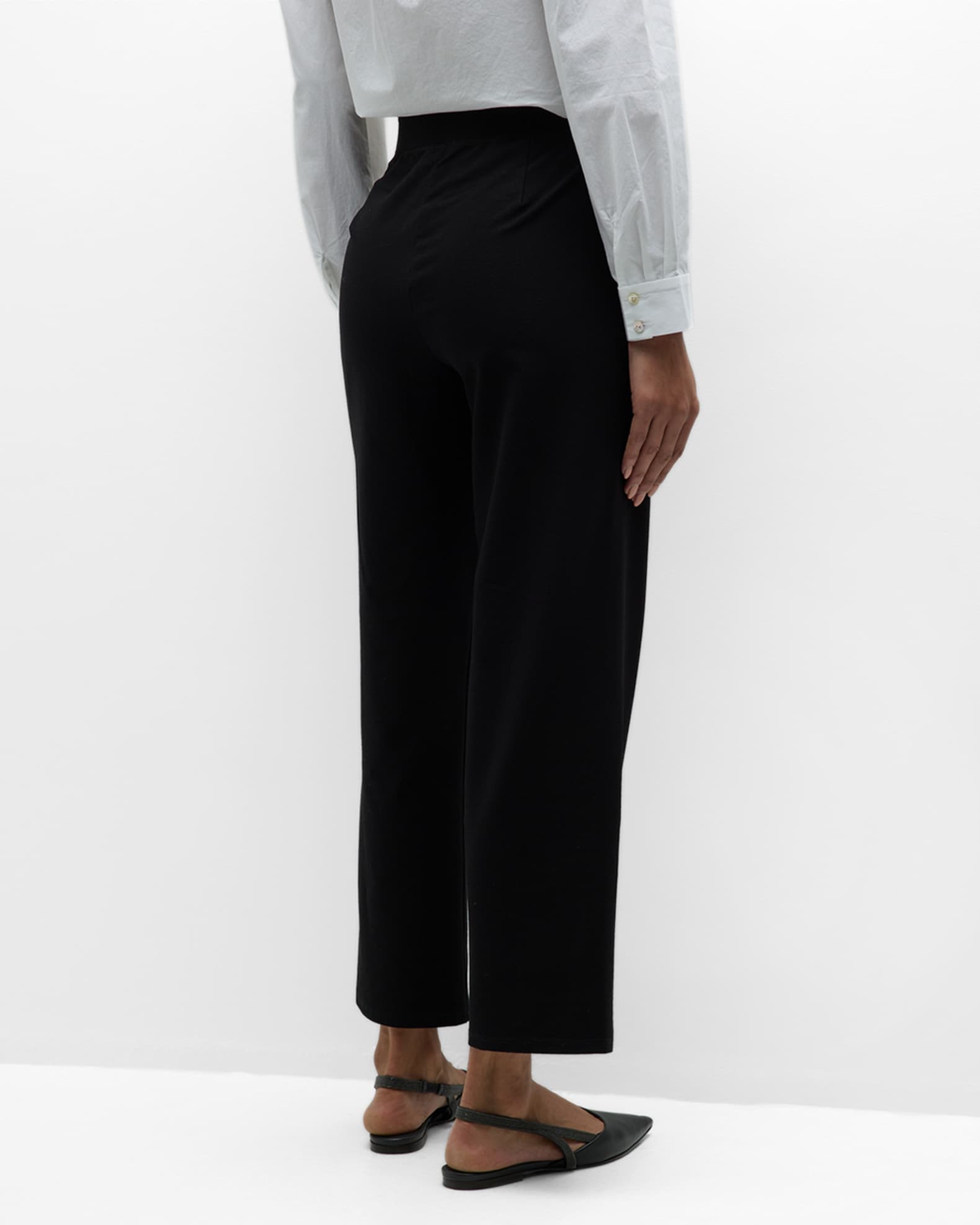 Eileen Fisher Cropped Straight-leg Stretch Crepe Pants in Natural
