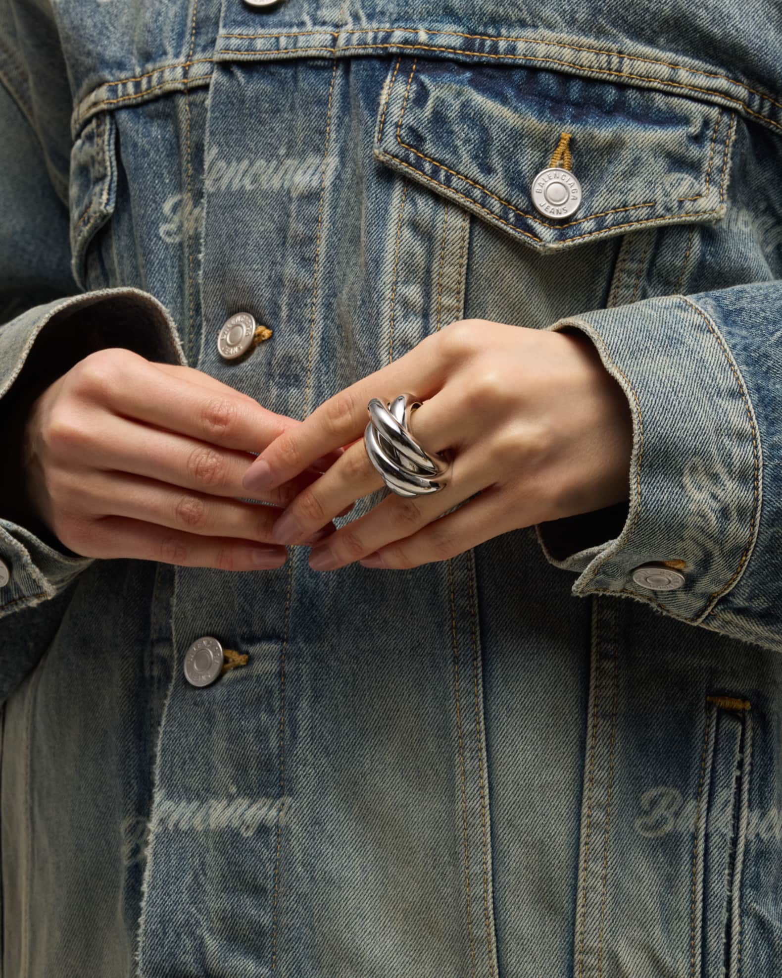 【BALENCIAGA】Saturne リング Balenciaga Saturne Ring | Neiman Marcus