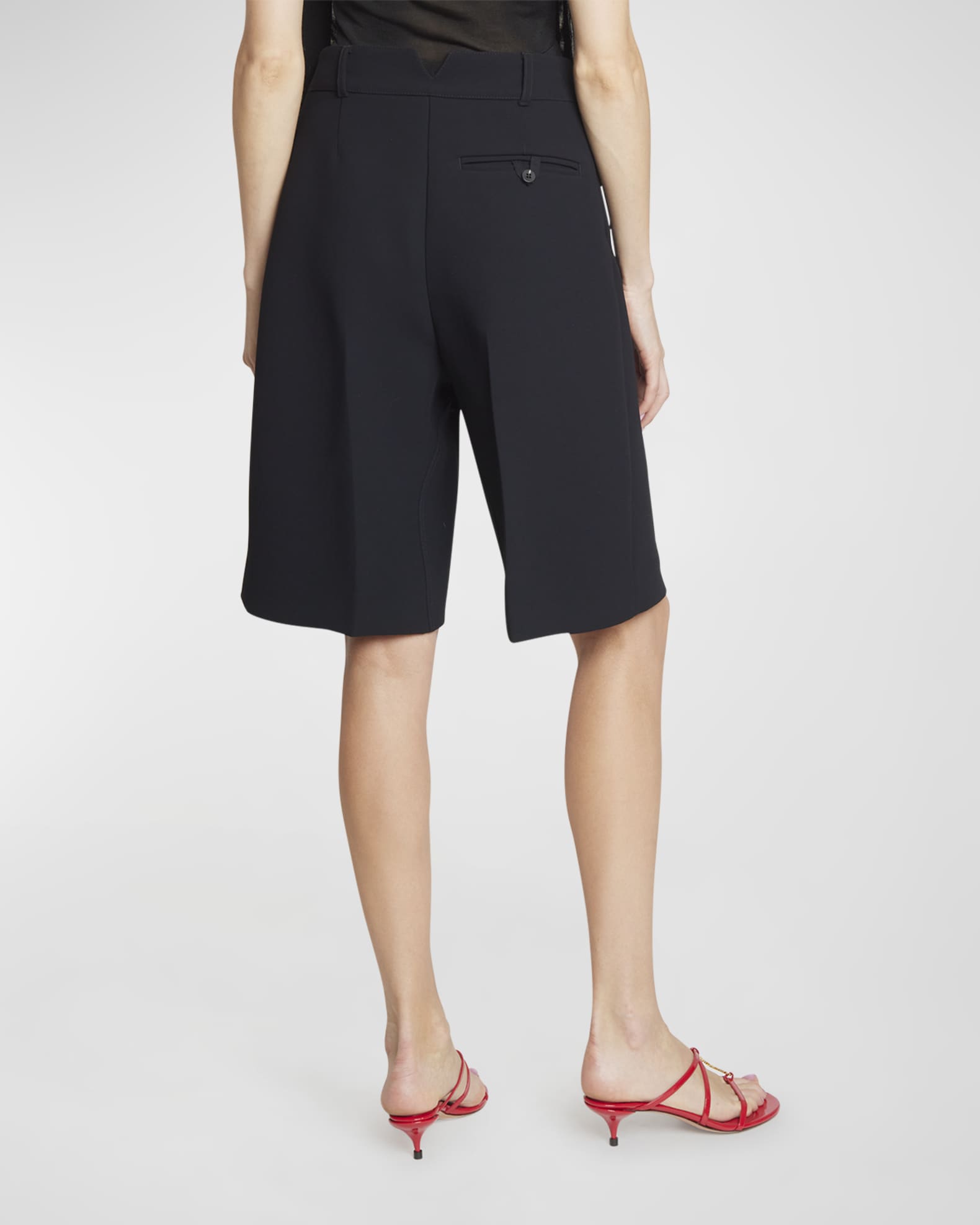 【激安通販オンラインショップ】 Ovalo High-Rise Pleated Straight-Leg Bermuda Shorts パンツ