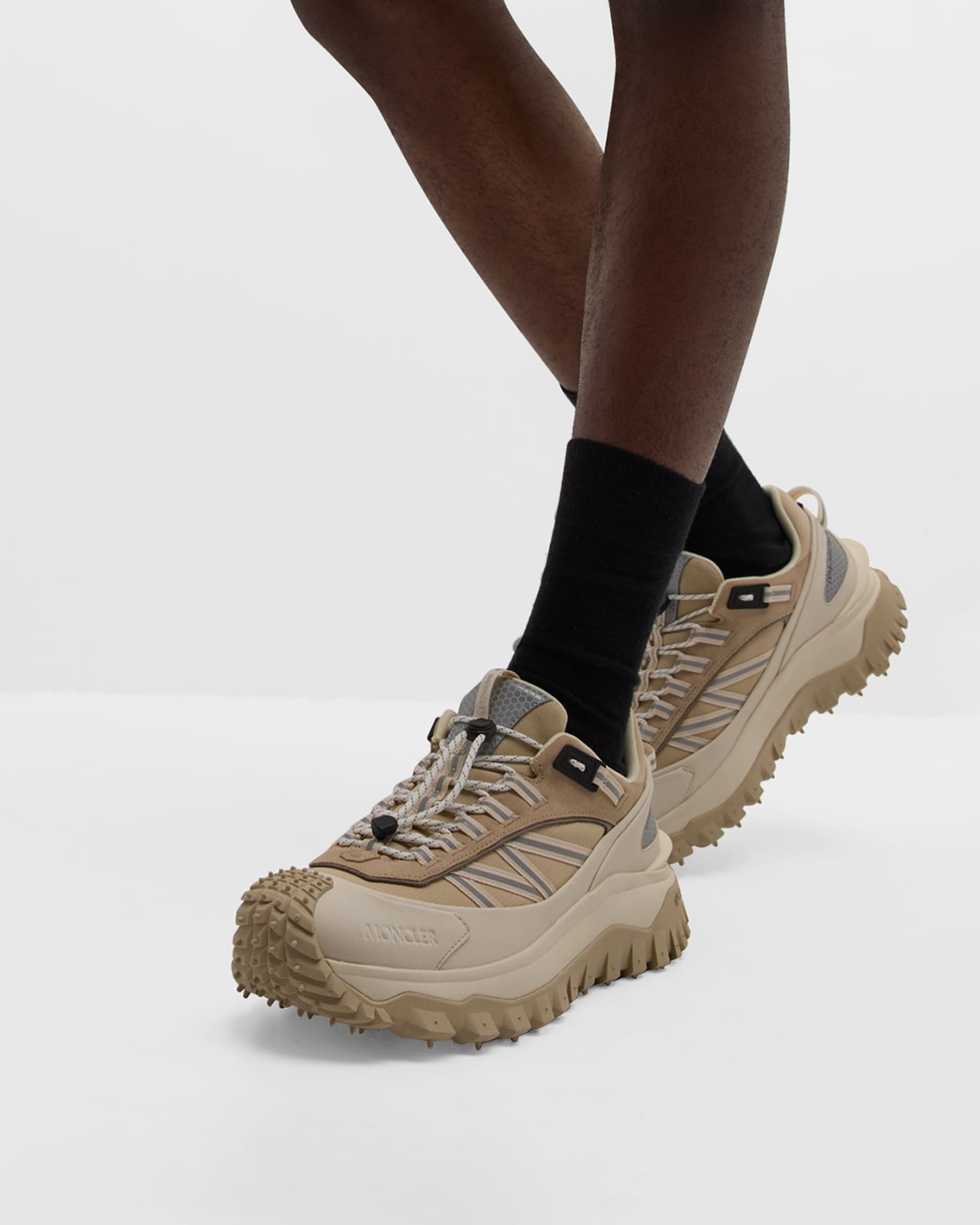 2025セール Moncler Men's Trailgrip Low-Top Sneakers | Neiman Marcus スニーカー