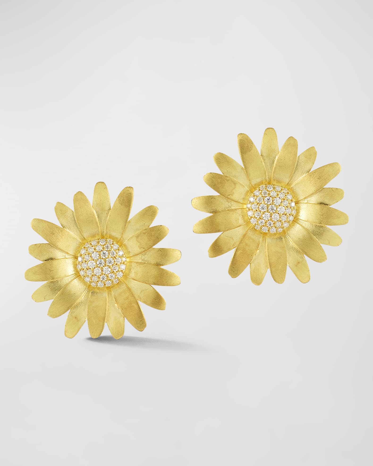 18K Daisy Diamond Stud Earrings 0