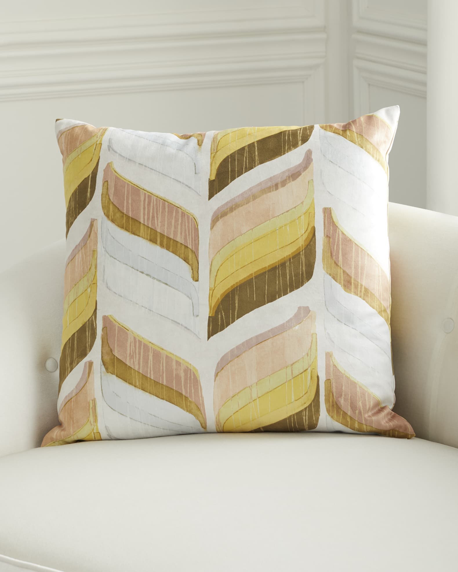 Uriel Pillow 0