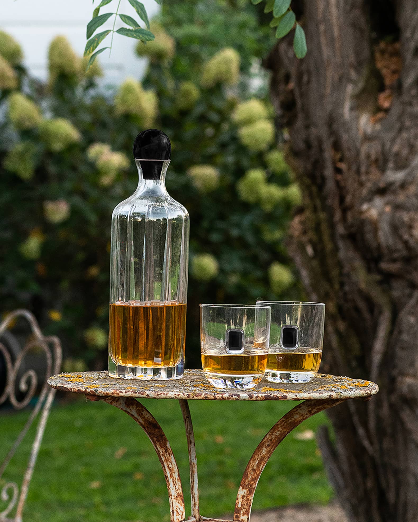 Luna Elevo Obsidian Liquor Decanter  1