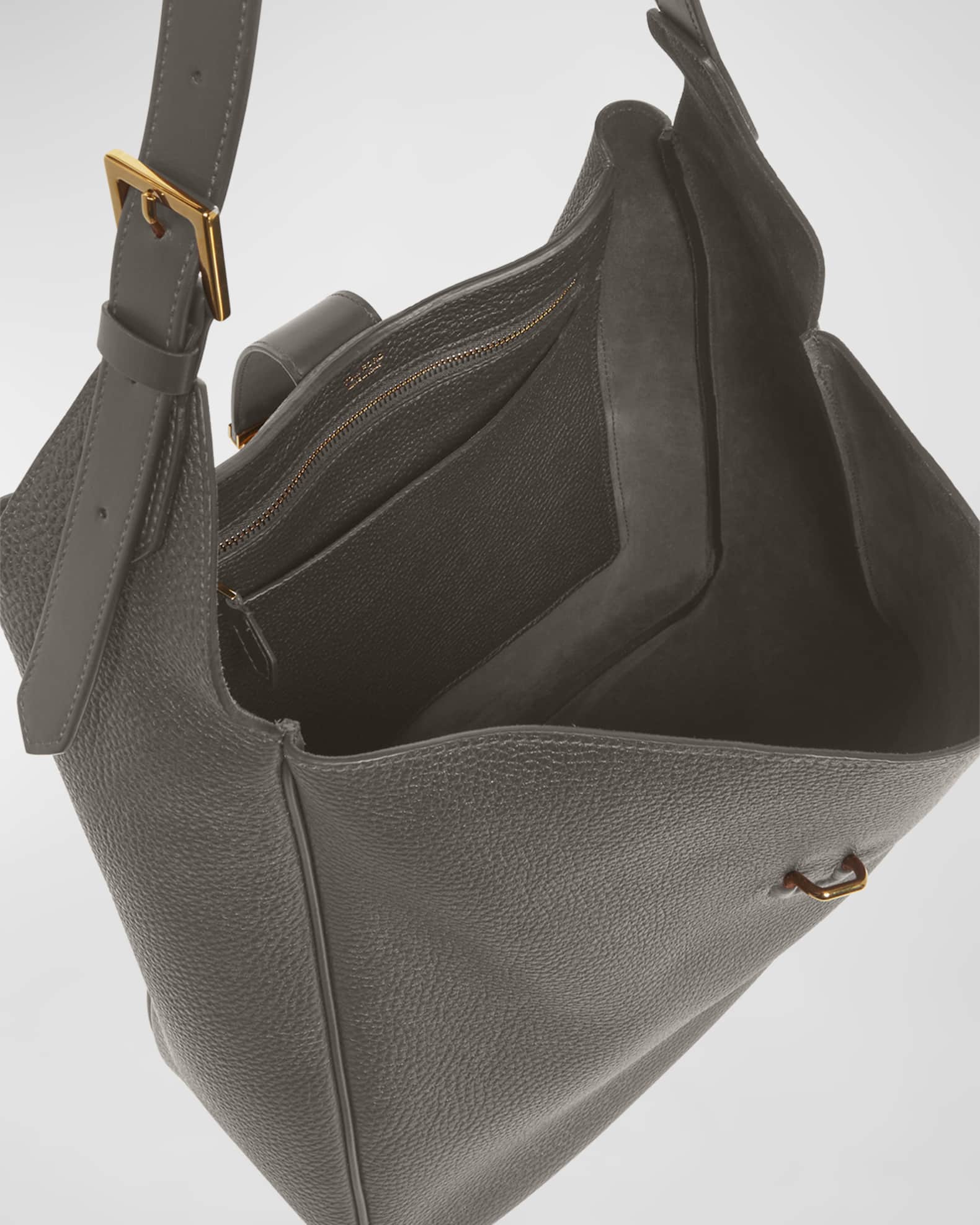 【関税＆送料込み】Tom Ford Monarch Medium Shoulder Bag TOM FORD Medium Monarch Shoulder Bag | Black | FARFETCH