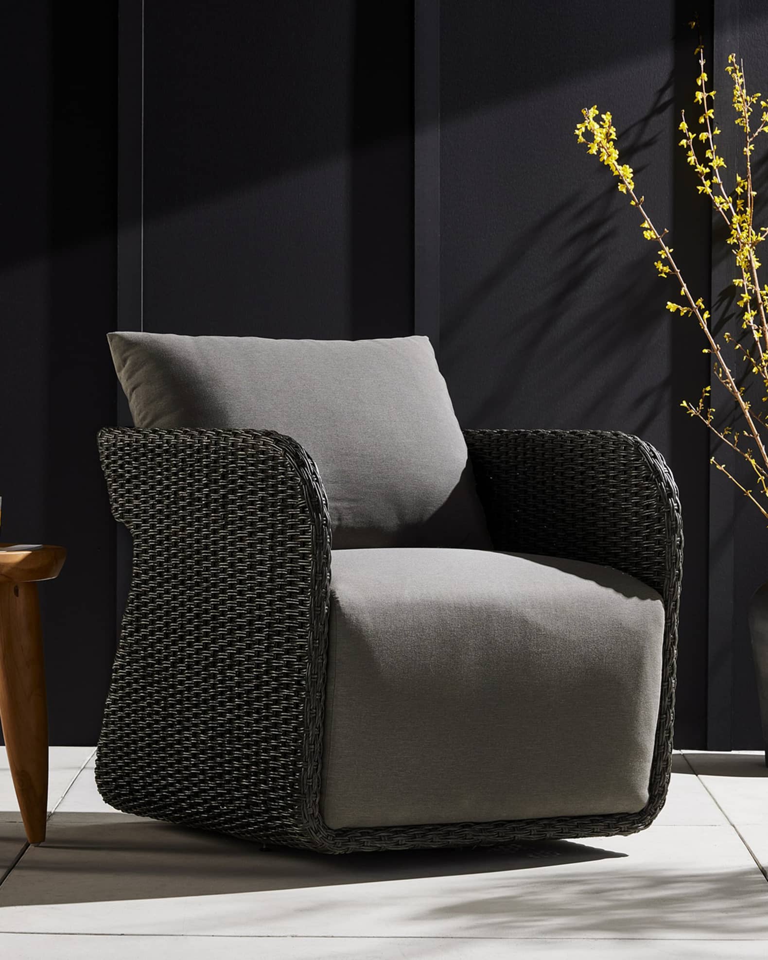 Geneva Outdoor Swivel Chair 0