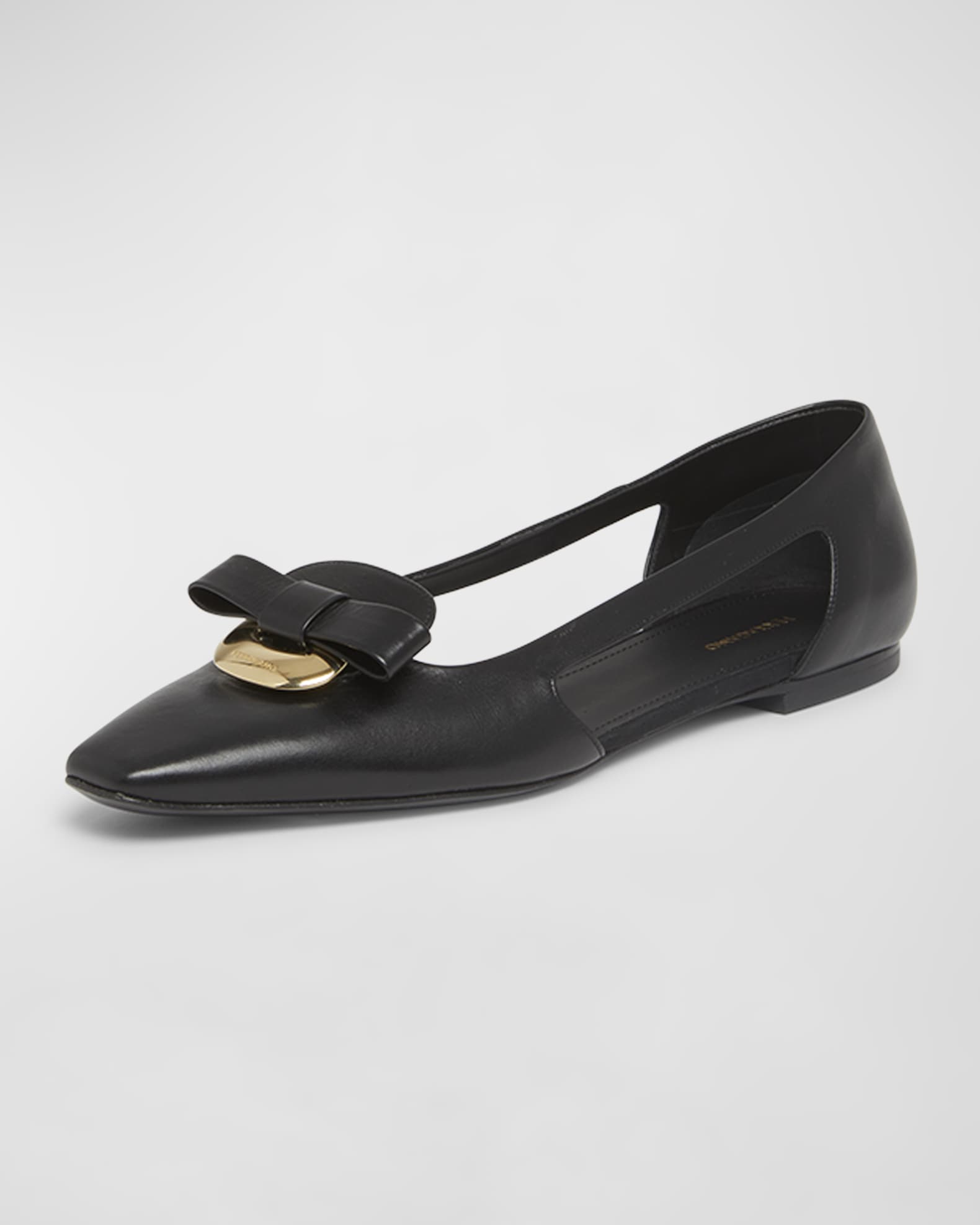 Ferragamo knot-detail patent-leather ballerina shoes - White
