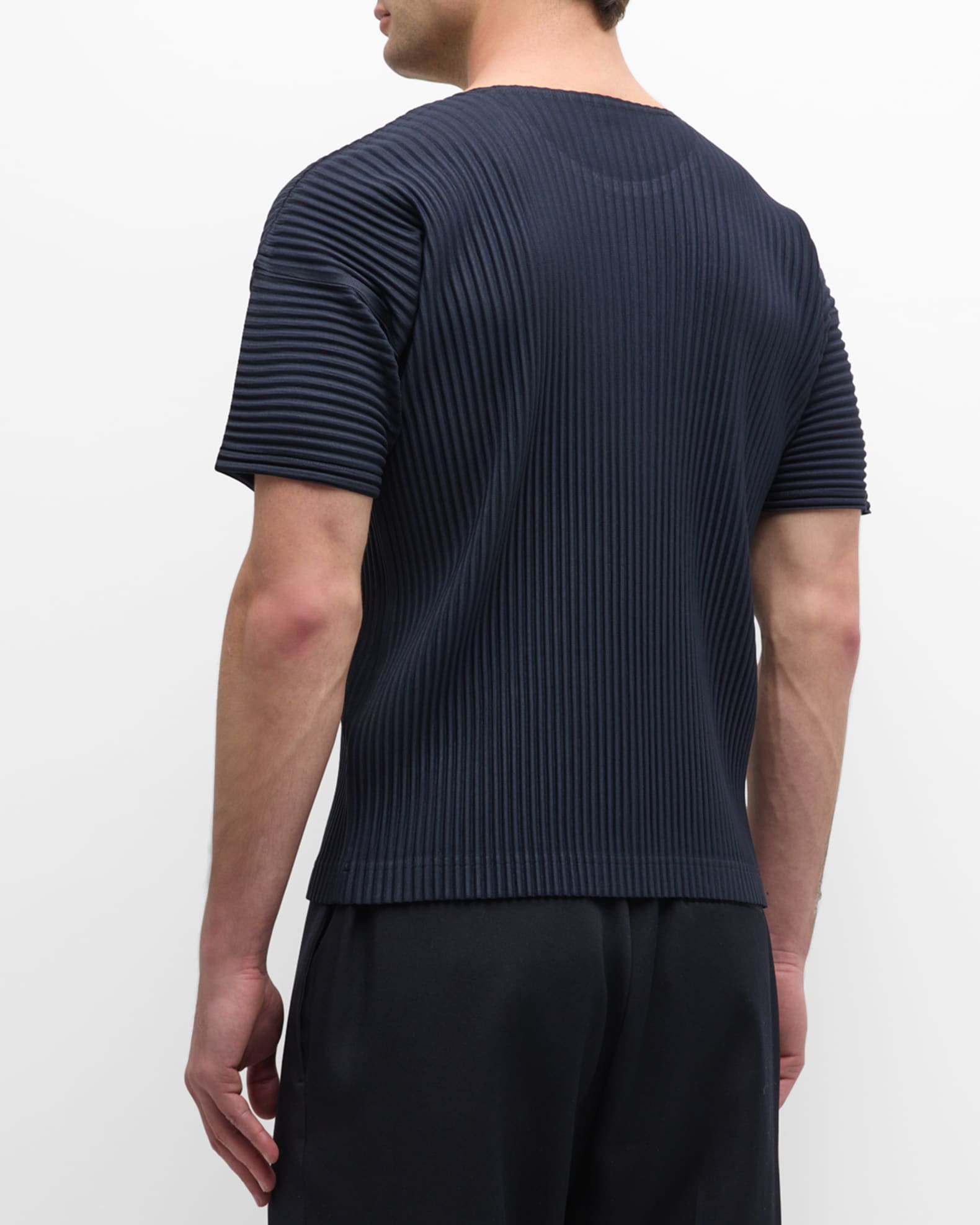 Tシャツ・カットソー HOMME PLISSE' ISSEY MIYAKE Pleated t-shirt Blue HOMME PLISSÉ Issey Miyake - Pleated T-Shirt in Iron Blue