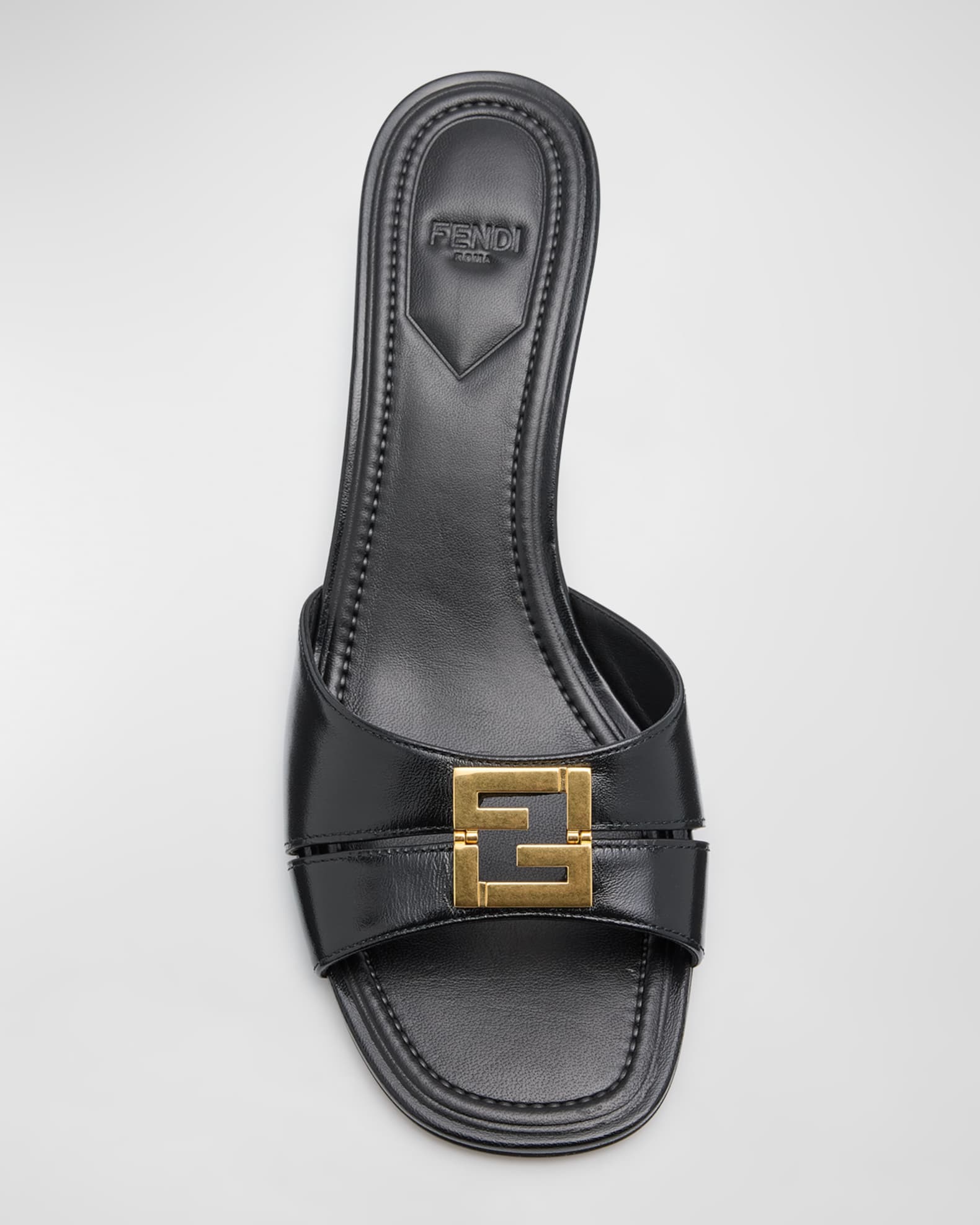サンダル・ミュール Fendi Fold Leather Sandals With Reptile Effect Fendi Fold Leather Kitten-Heel Sandals | Neiman Marcus