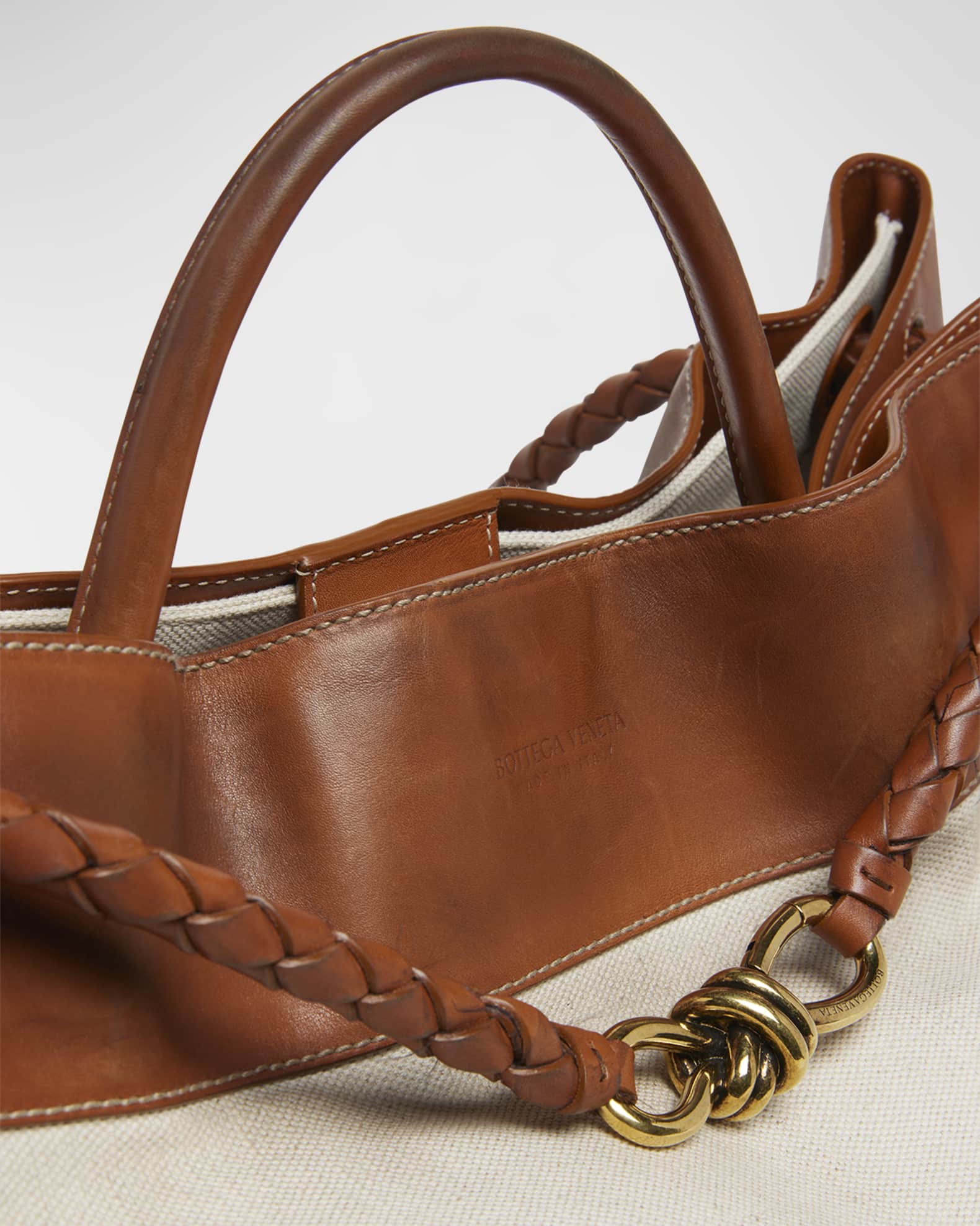 ハンドバッグ Bottega Veneta Brown Leather Large Andiamo Handbag Bottega Veneta Large Andiamo Top-Handle Bag | Neiman Marcus