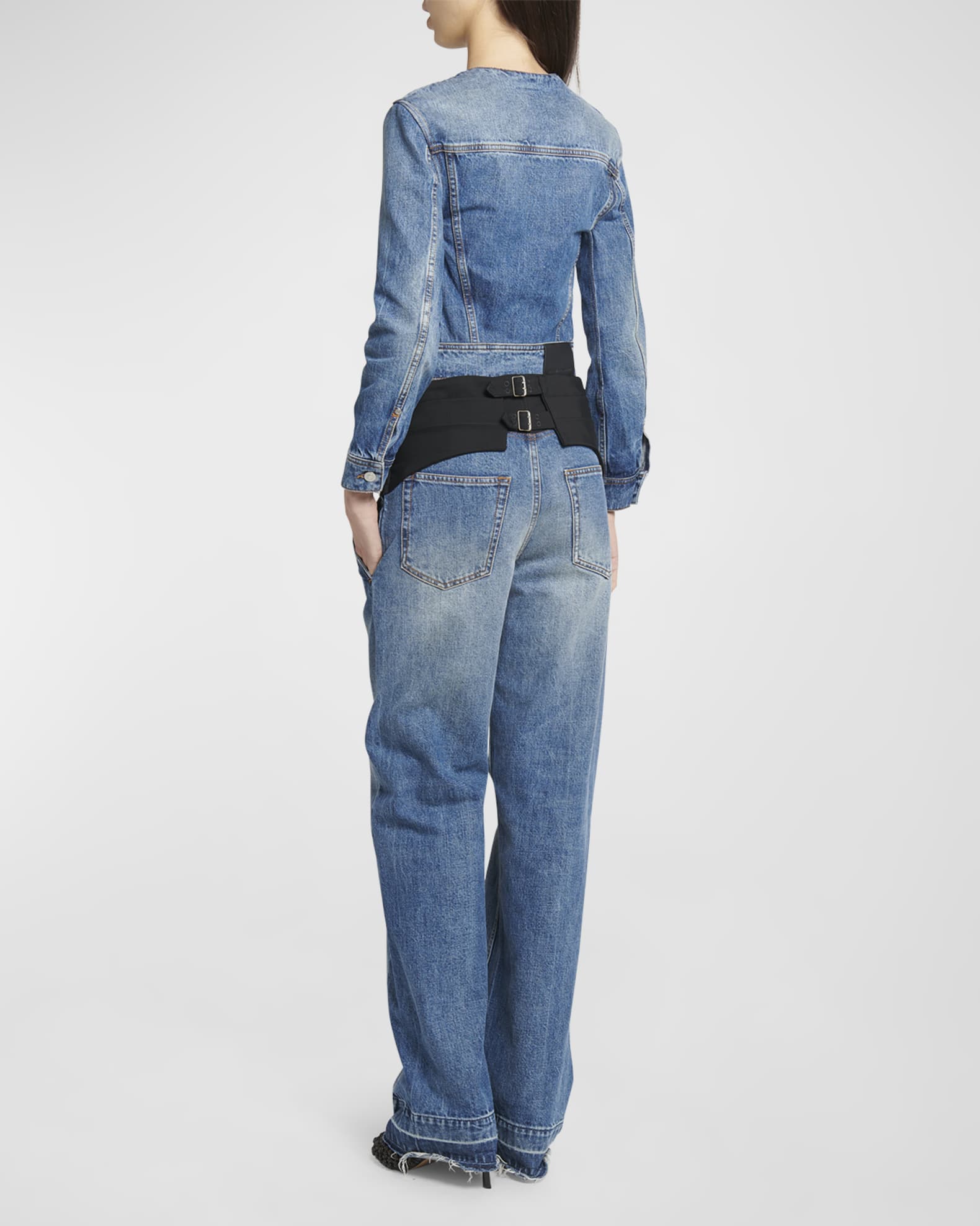 [Vintage Blue Denim Jacket] Vintage-Inspired Blue Denim Jacket - Chic Women's Short Style with Raw Hem & Distressed Details - Long Sleeves, Button Closure, Non-Stretch Fabric