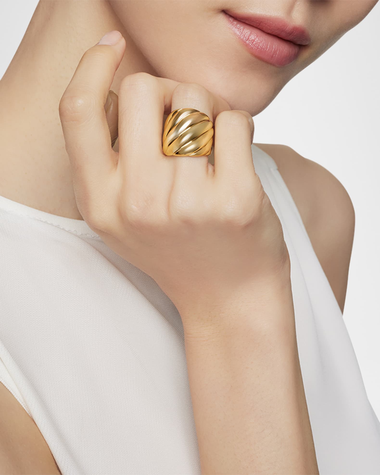 Sculpted Cable Ring in 18K Gold, 20mm 1