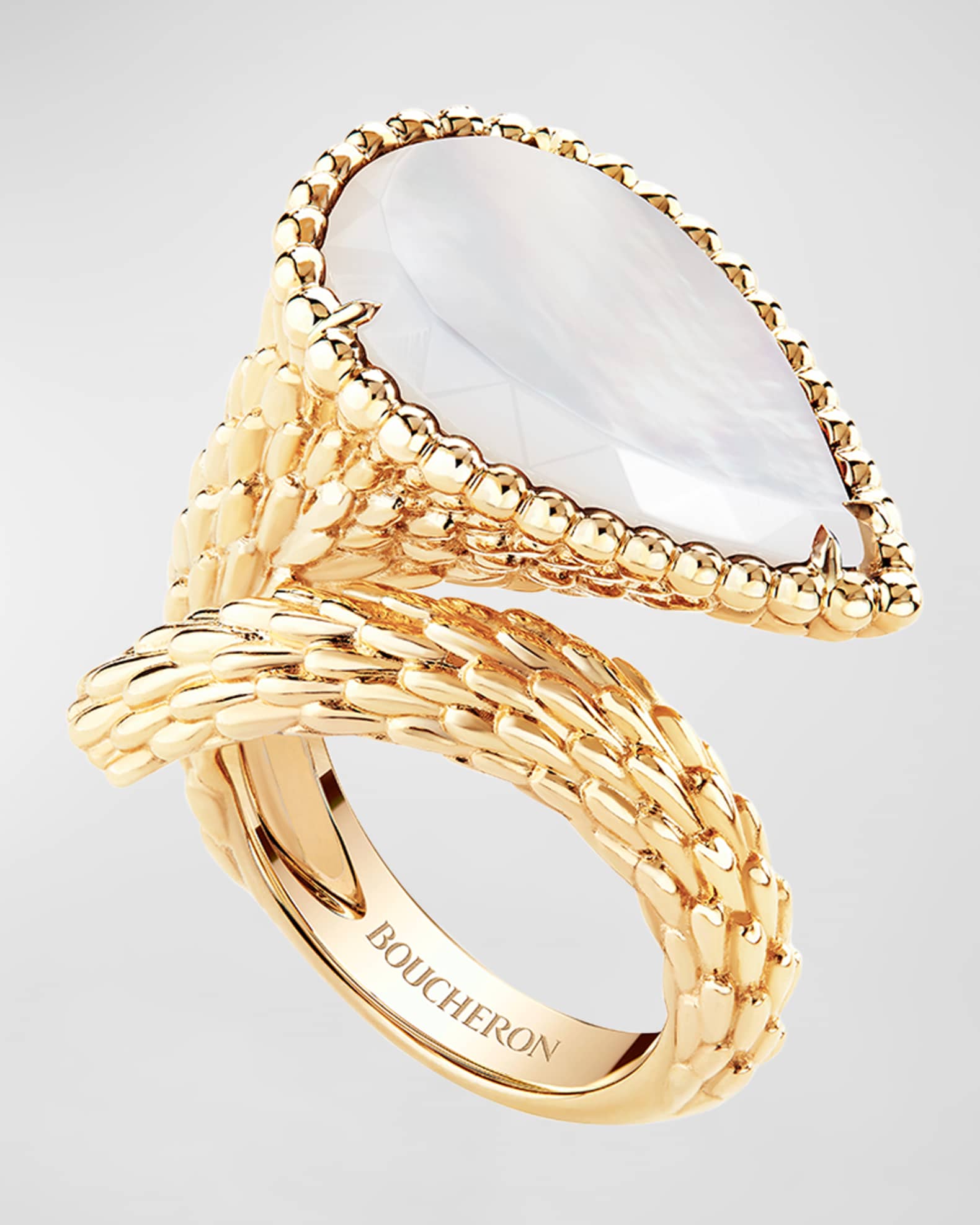 Serpent Boheme 18K Yellow Gold Mother-of-Pearl Ring 0
