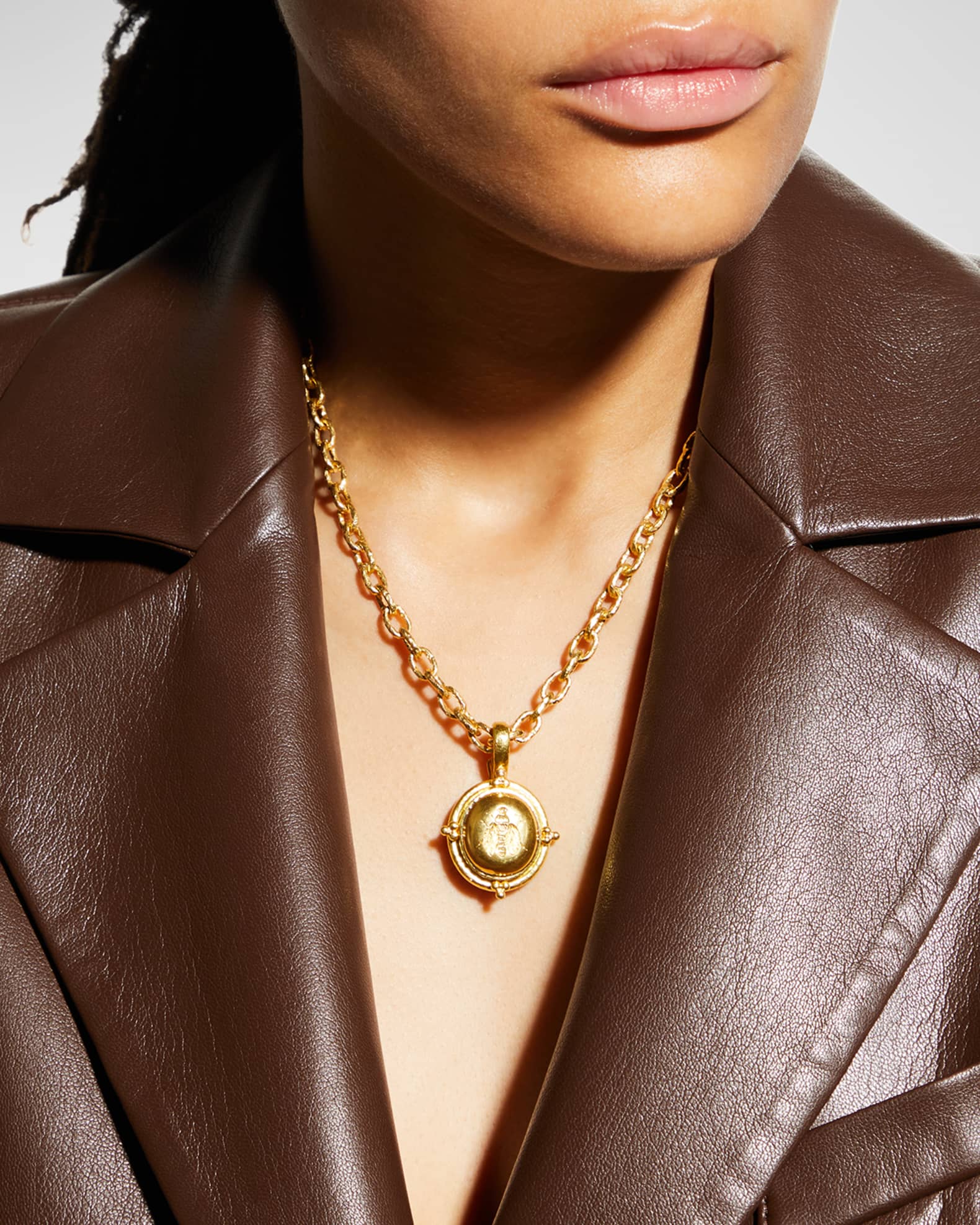 19k Gold Oval Honey Bee Pendant 1