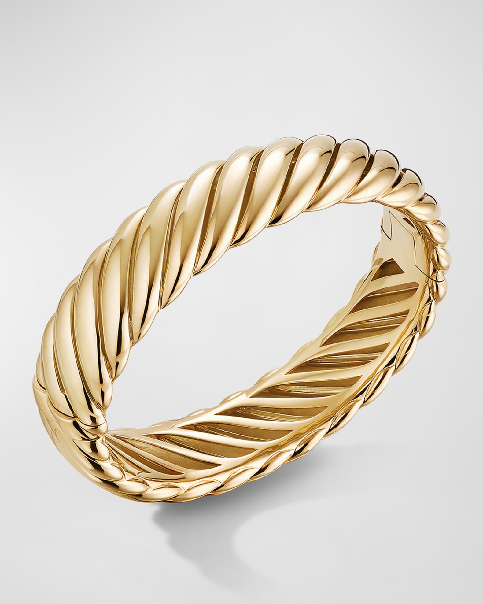 Sculpted Cable Bracelet in 18K Gold, 17mm 0