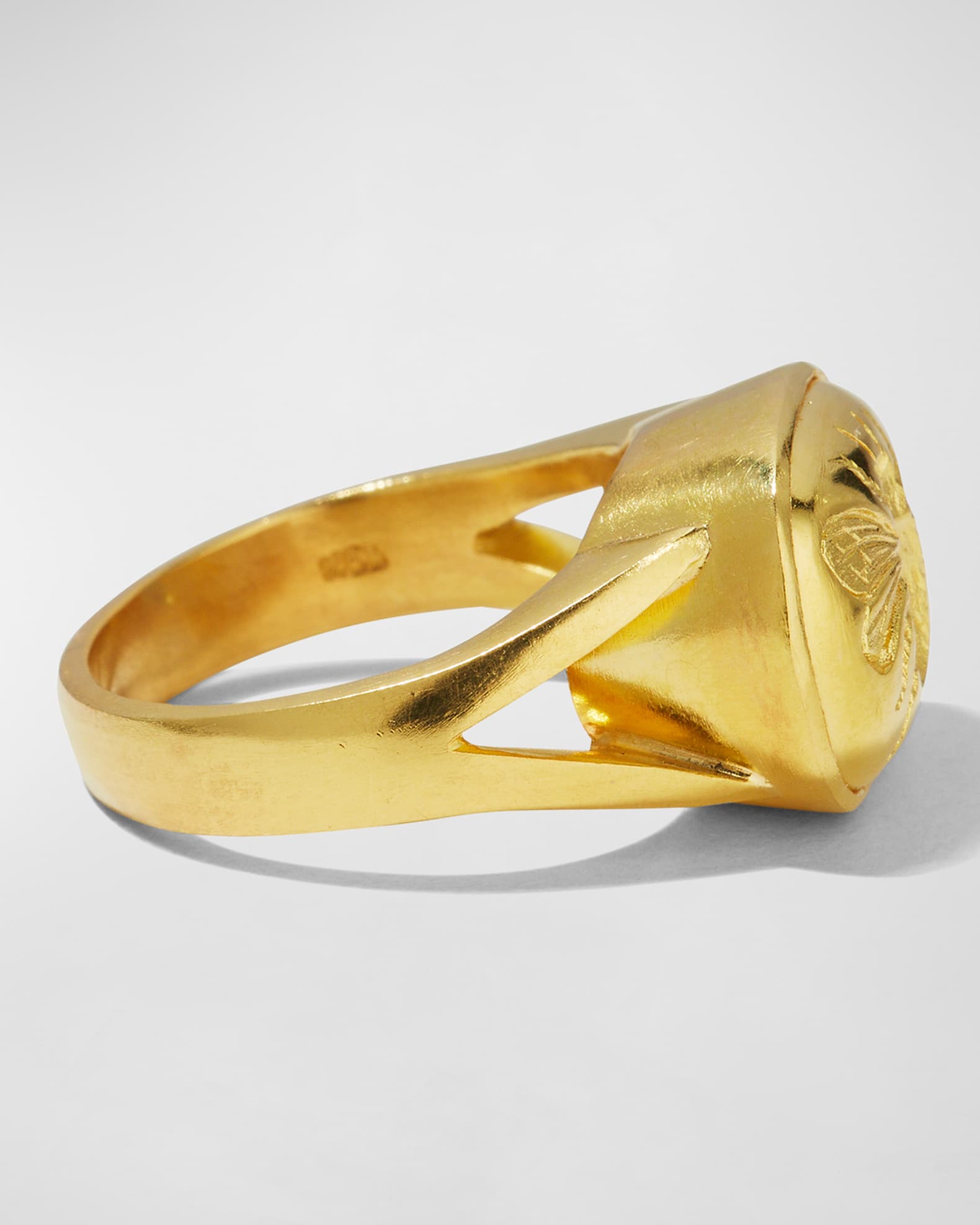 19K Gold Fat Bee Ring with Split Shank