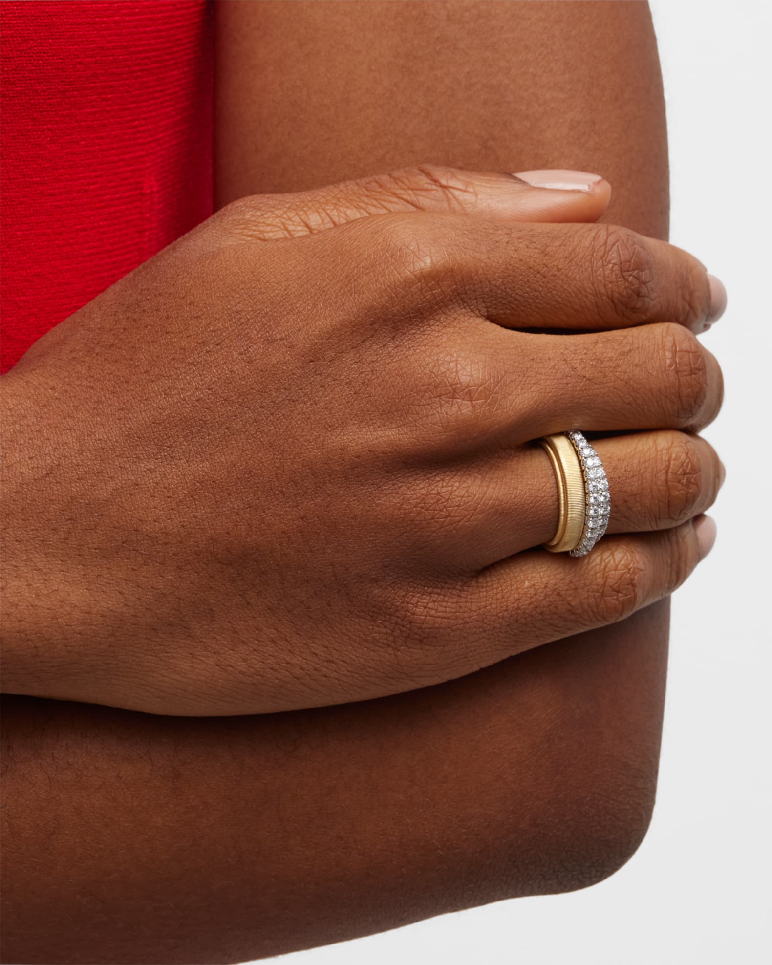 18K Gold Masai Ring with 2 Diamond Bands, Size 7 1