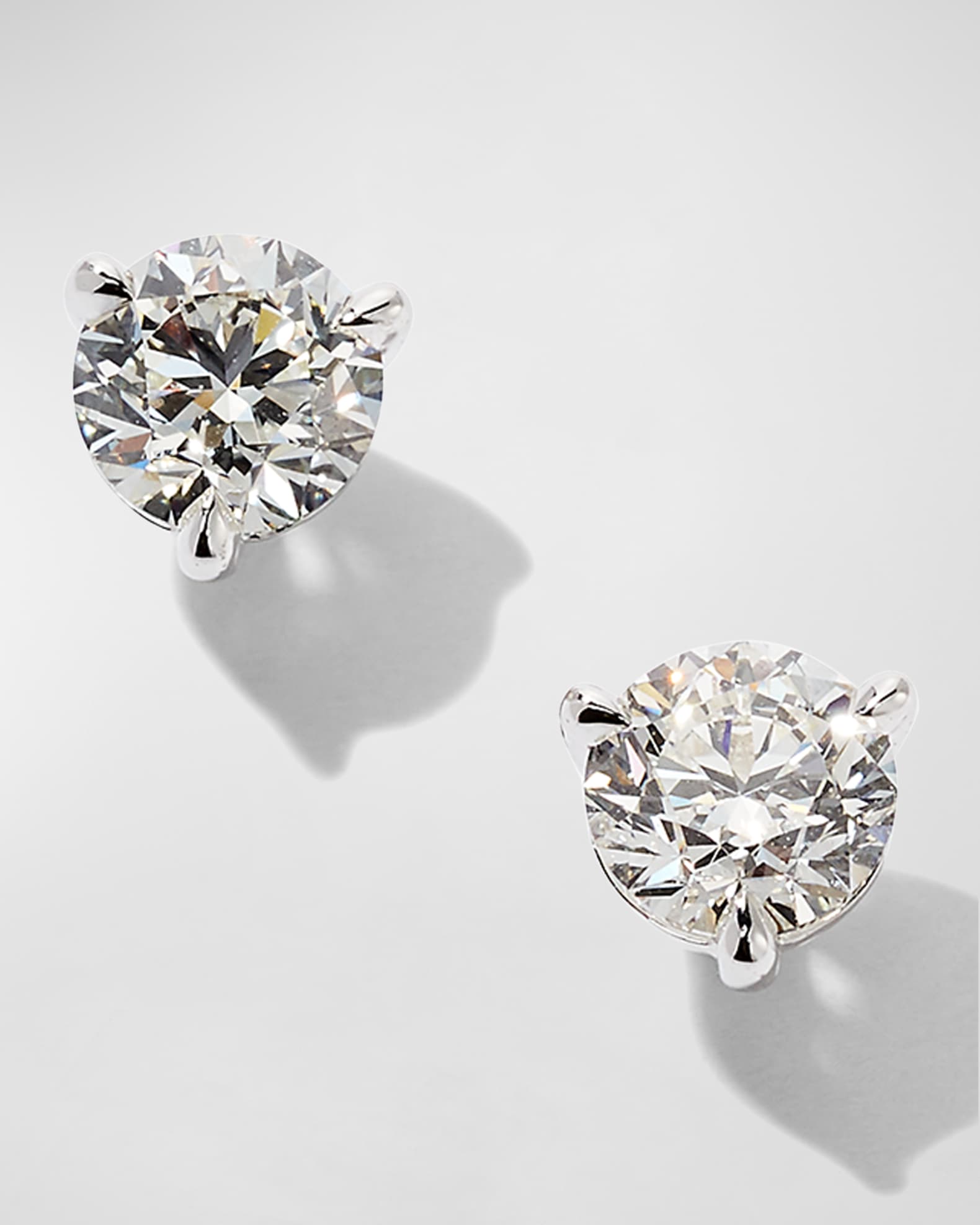 White Gold 2 Round Diamond Champagne Stud Earrings, 1.0tcw 0