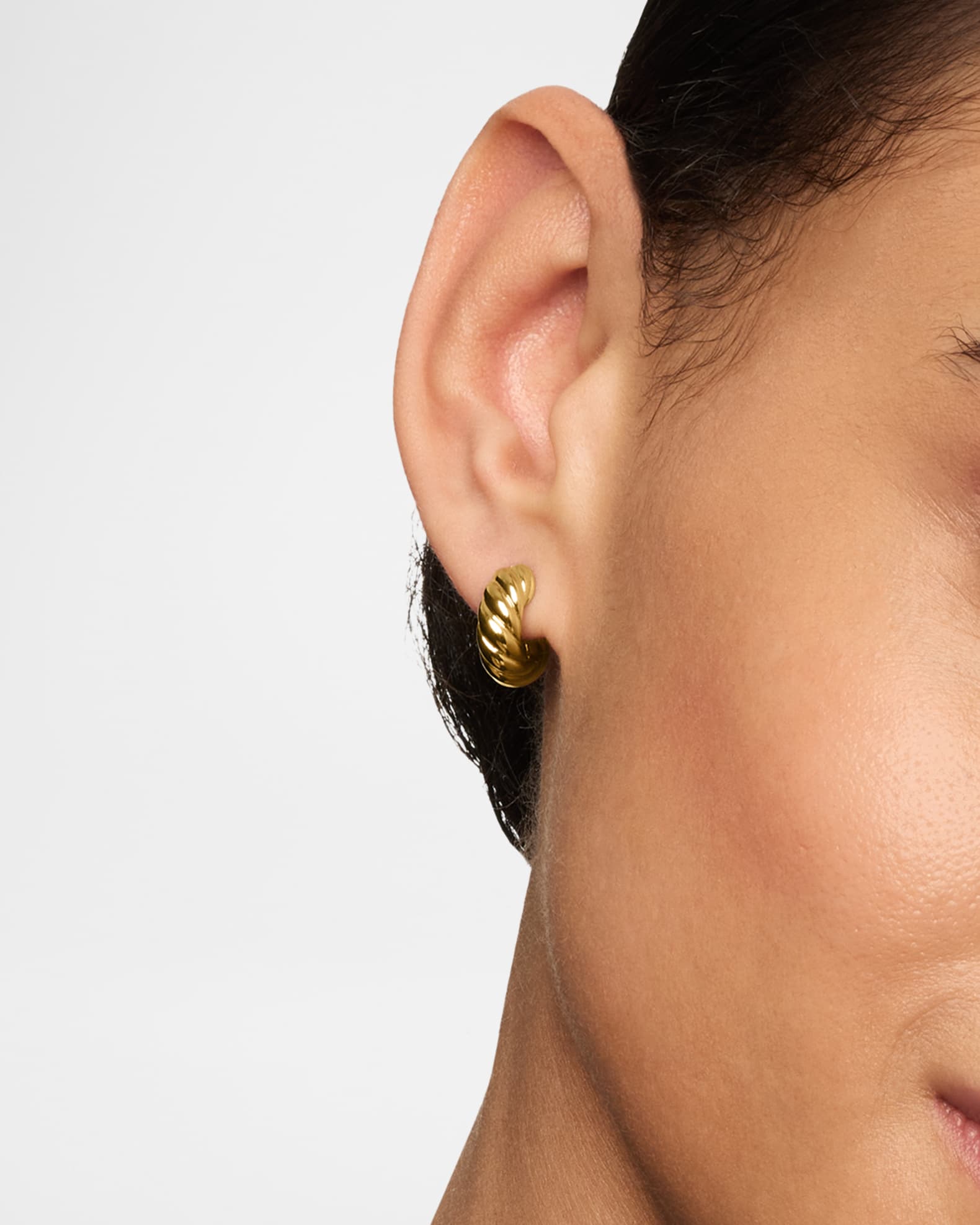 Sculpted Cable Earrings in 18K Gold, 5.4mm, 0.5"L 1