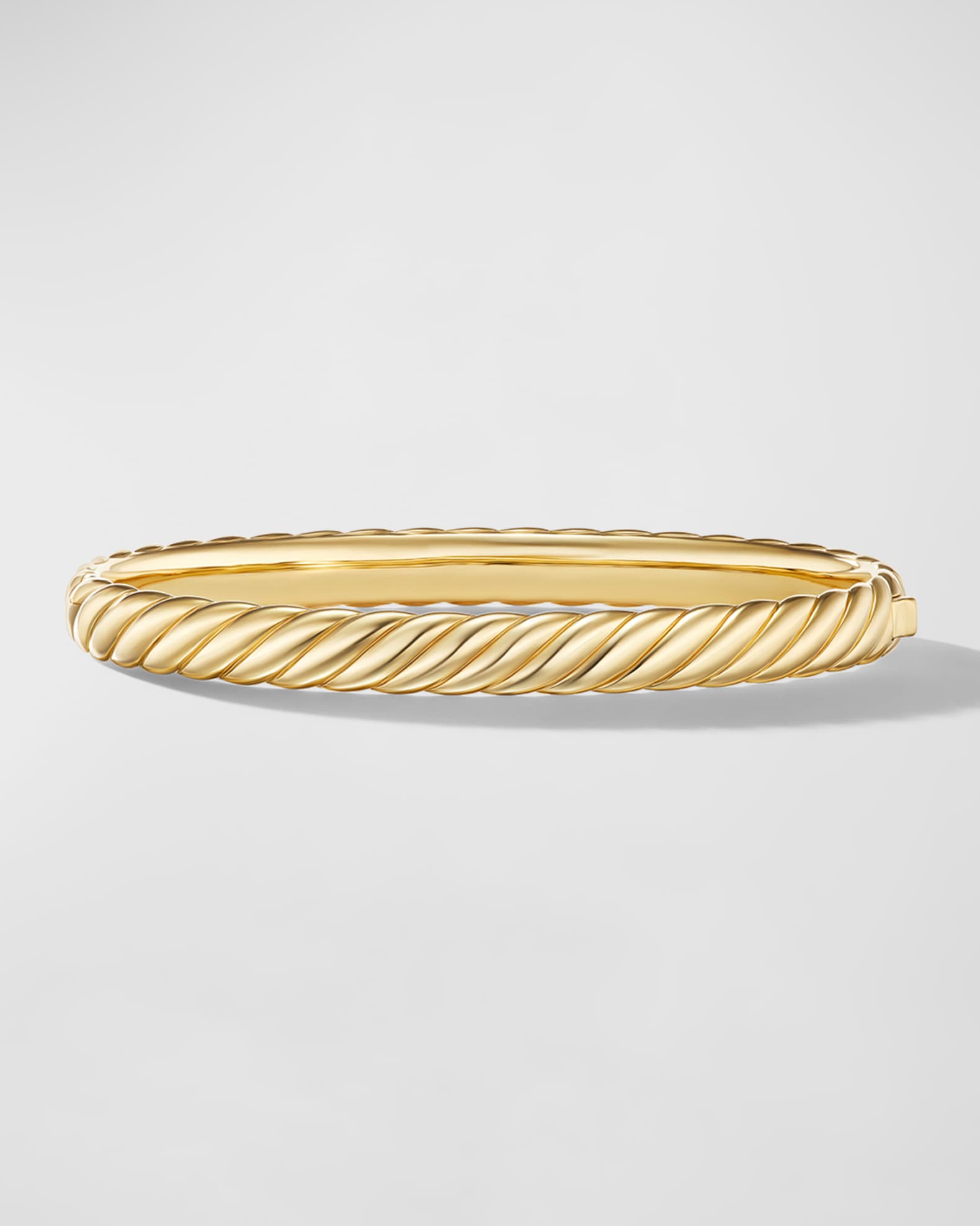 Sculpted Cable Bracelet in 18K Gold 0