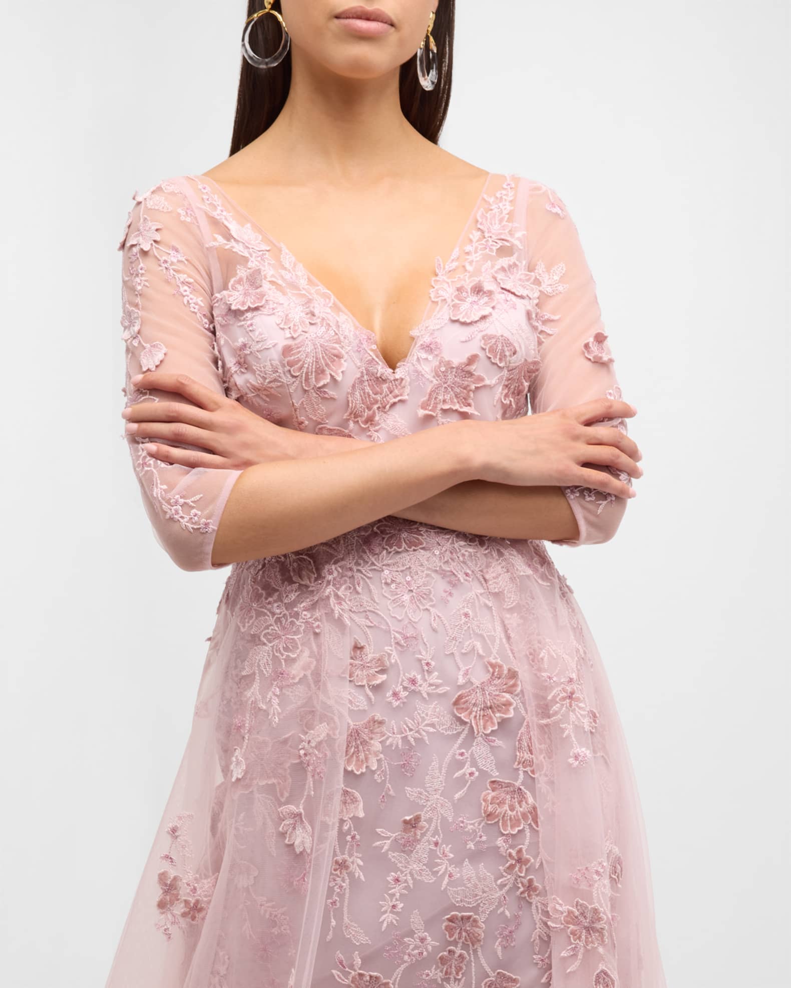 Luxe & Lace: Regal V-Neckline A-Line Tulle Gown for Captivating Occasions