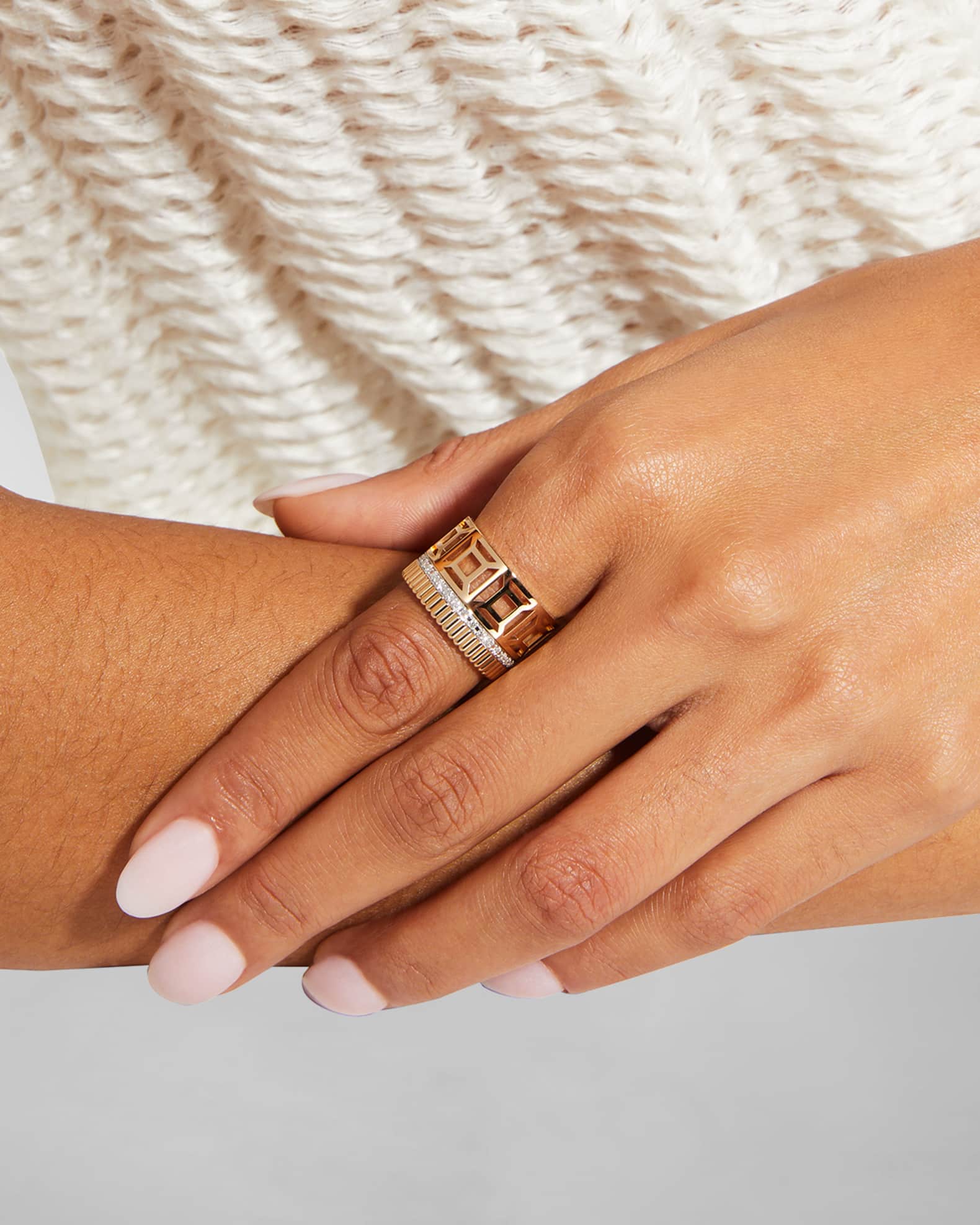 Quatre 18K Yellow Gold Radiant Openwork Ring 1