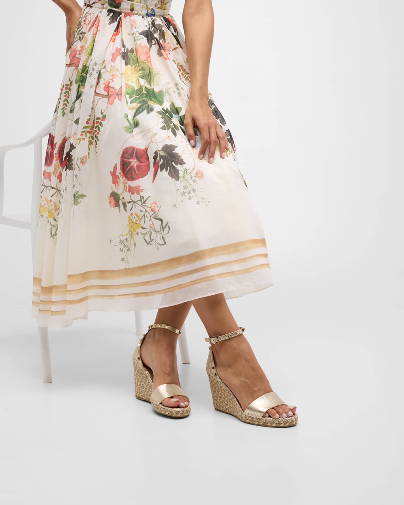 サンダル・ミュール VALENTINO GARAVANI ROCKSTUD WEDGES Valentino Garavani Rockstud Metallic Wedge Espadrille