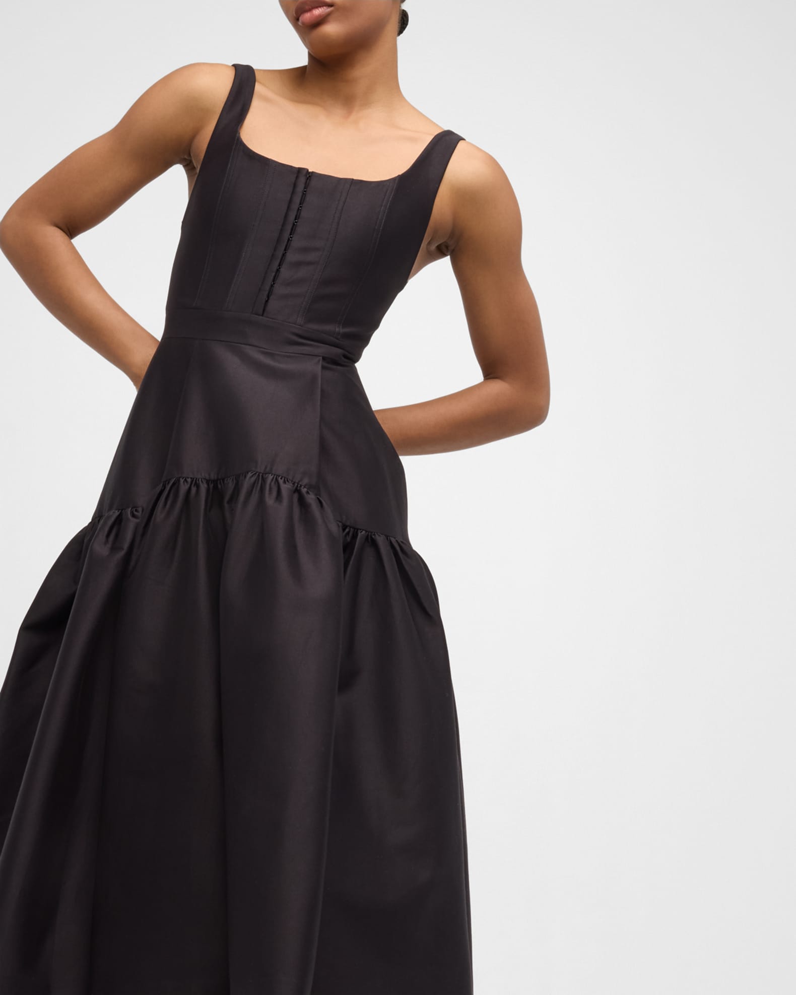 Alice + Olivia Diana Sleeveless Structured Midi Dress