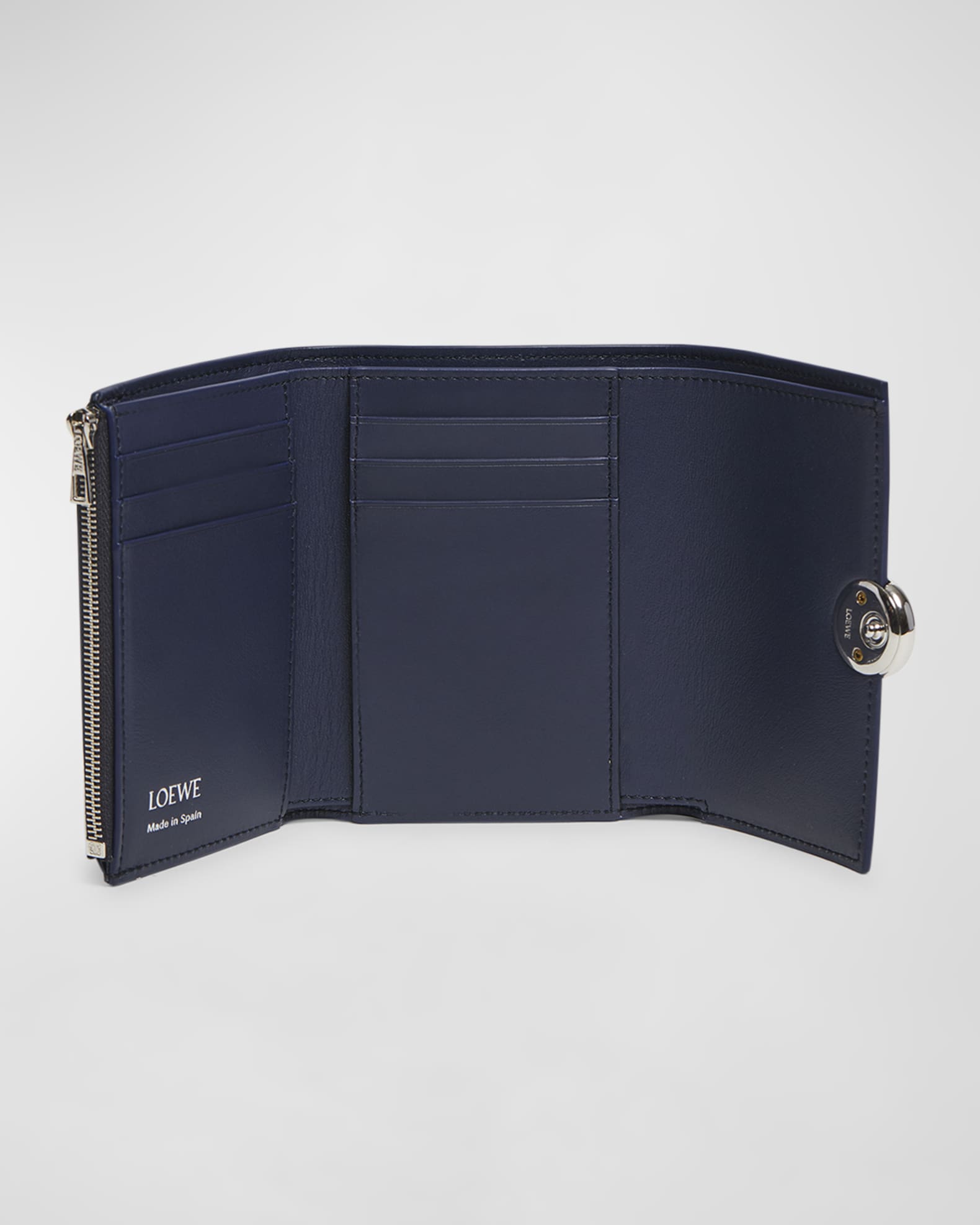 【VIP価格】LOEWE SMALL PEBBLE LEATHER WALLET Loewe Small Pebble Leather Trifold Wallet | Neiman Marcus