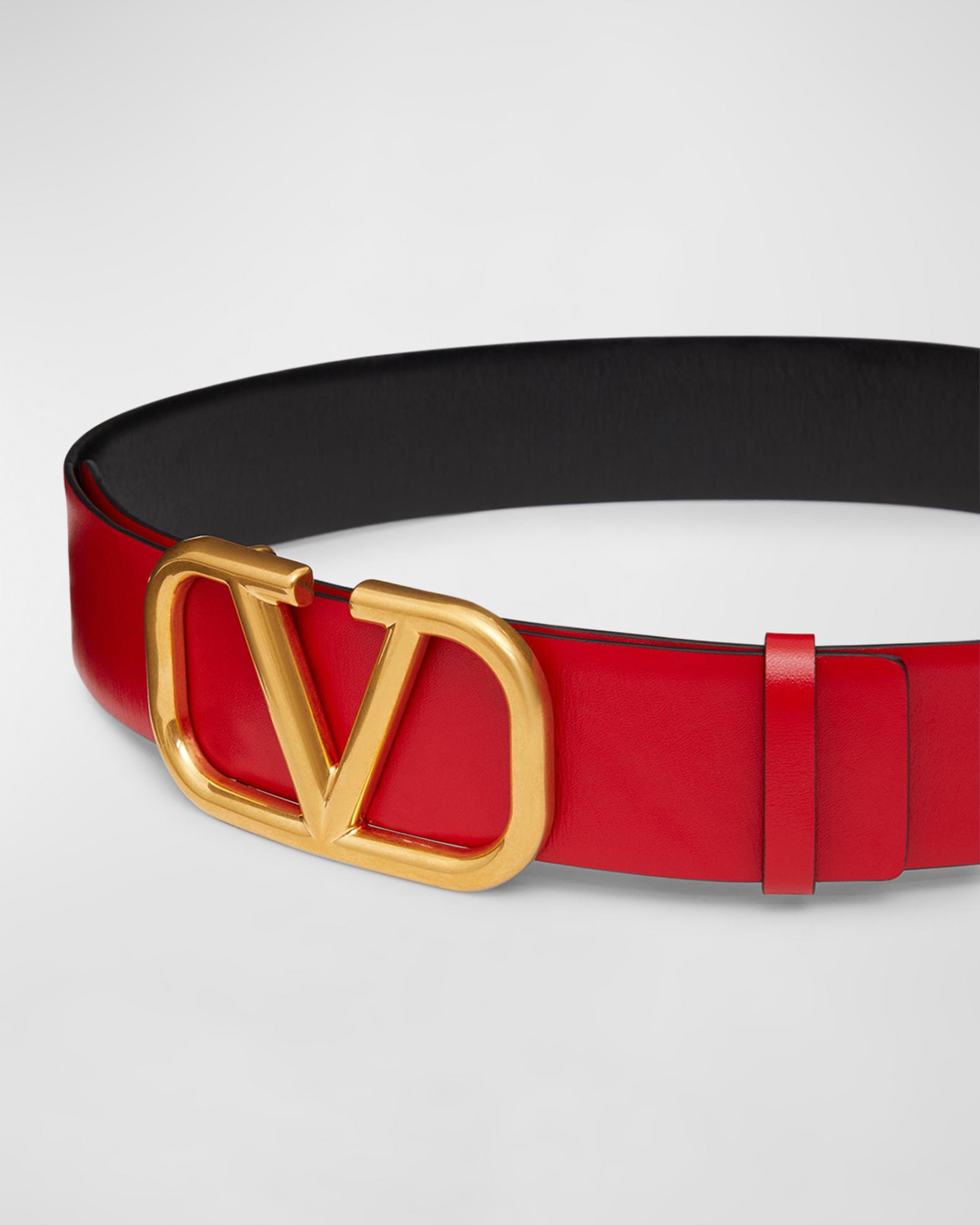 NWT VALENTINO BELT Large 47” Logo Leather authentic made in Italy NEW Intricate engraving on the gold-tone buckle adds a refined  main image 4