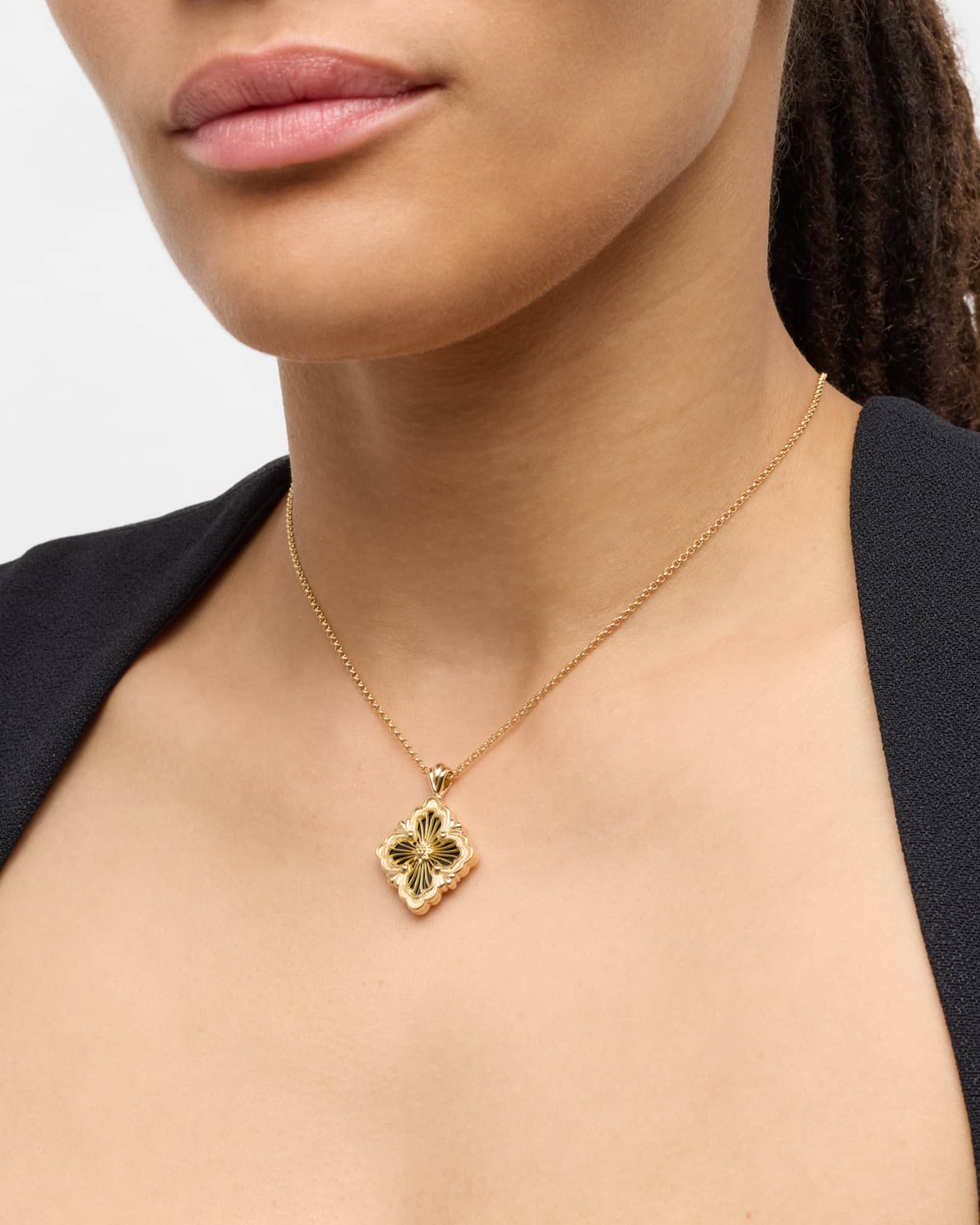 Marc fisher locket sale