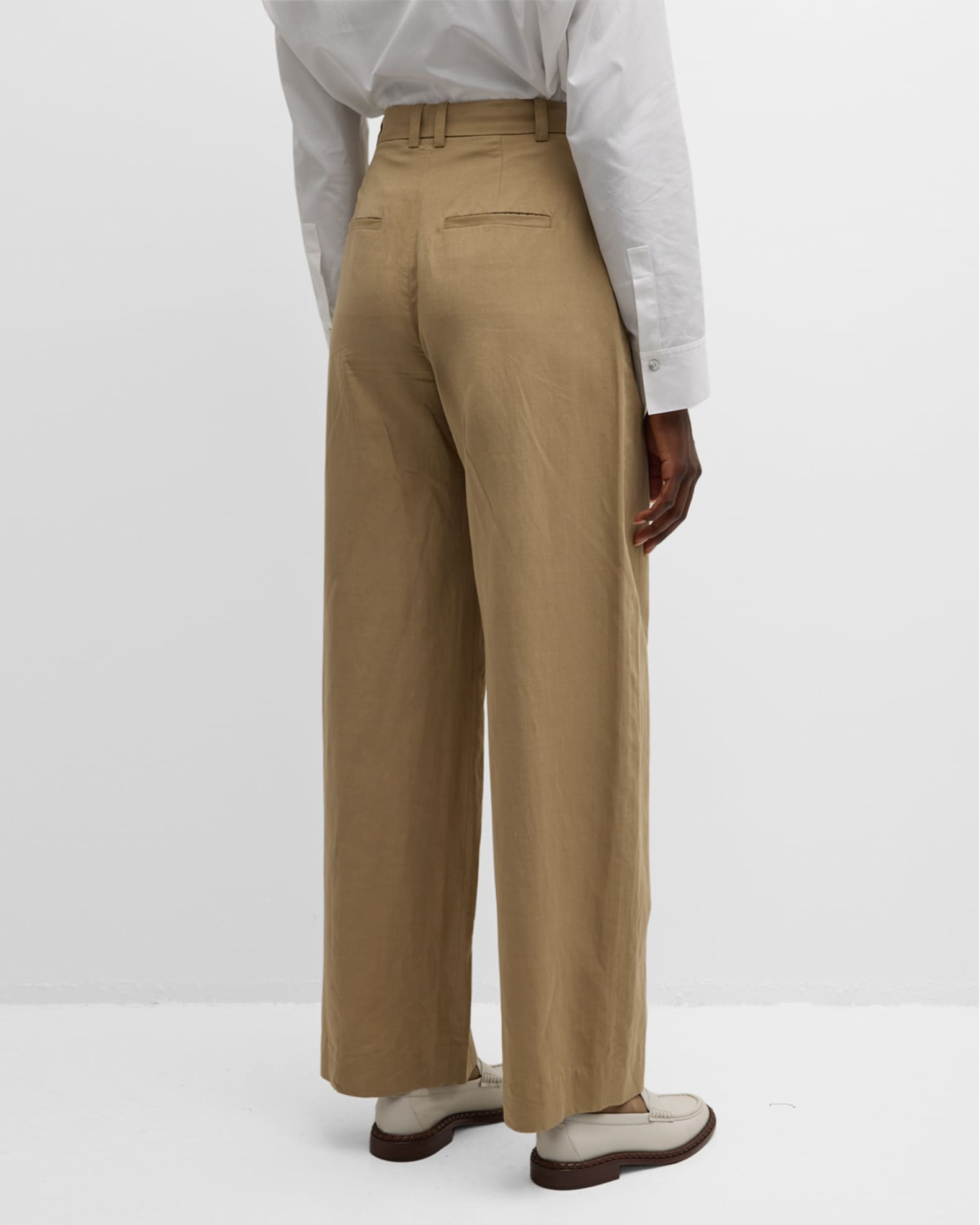 【Vince】 High-riseワイドレッグパンツ Vince High-Waist Tailored Wide-Leg Pants | Neiman Marcus