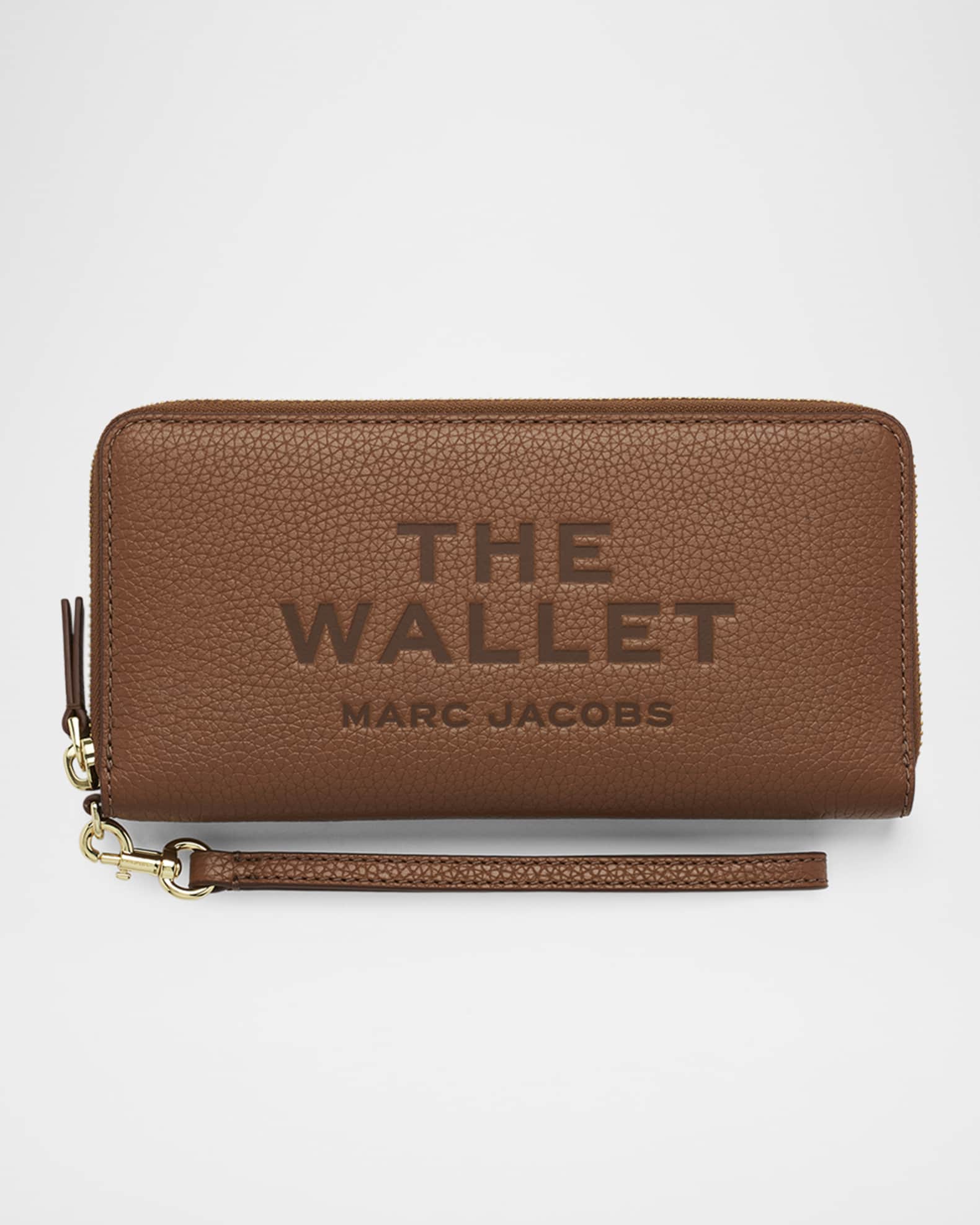 【きれいめファッション51選】上品さと清潔感をキープし Marc Jacobs The Leather Continental Wallet | Neiman Marcus 小物