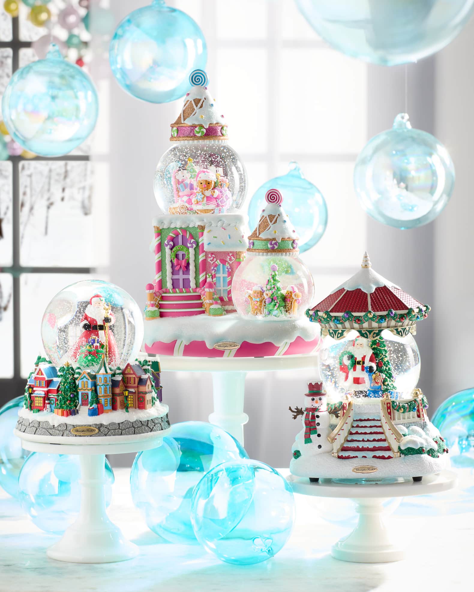 Santas Enchanted Gazebo Snowglobe  1