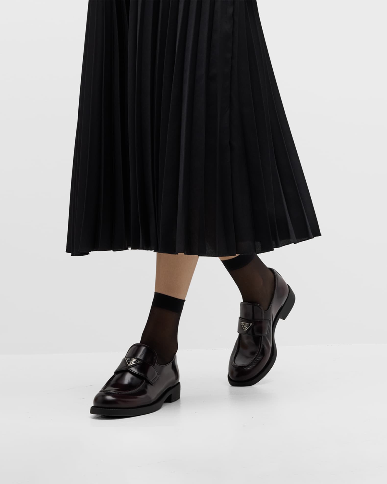 Leather Logo Slip-On Loafers 1