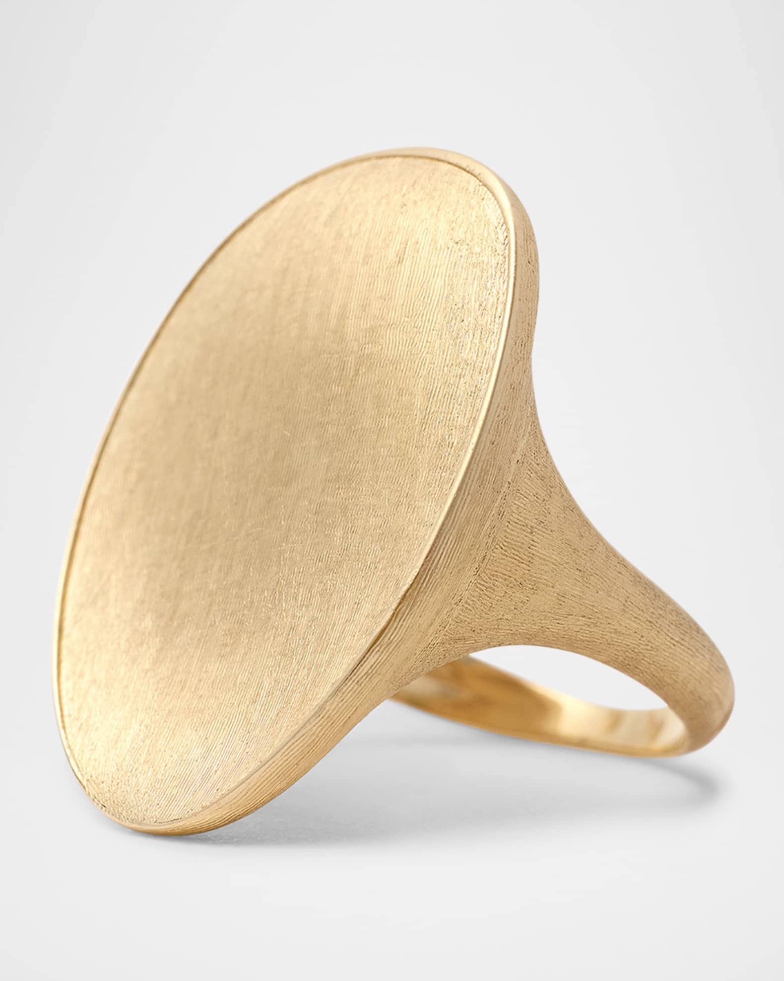 18K Yellow Gold Oval Ring 1