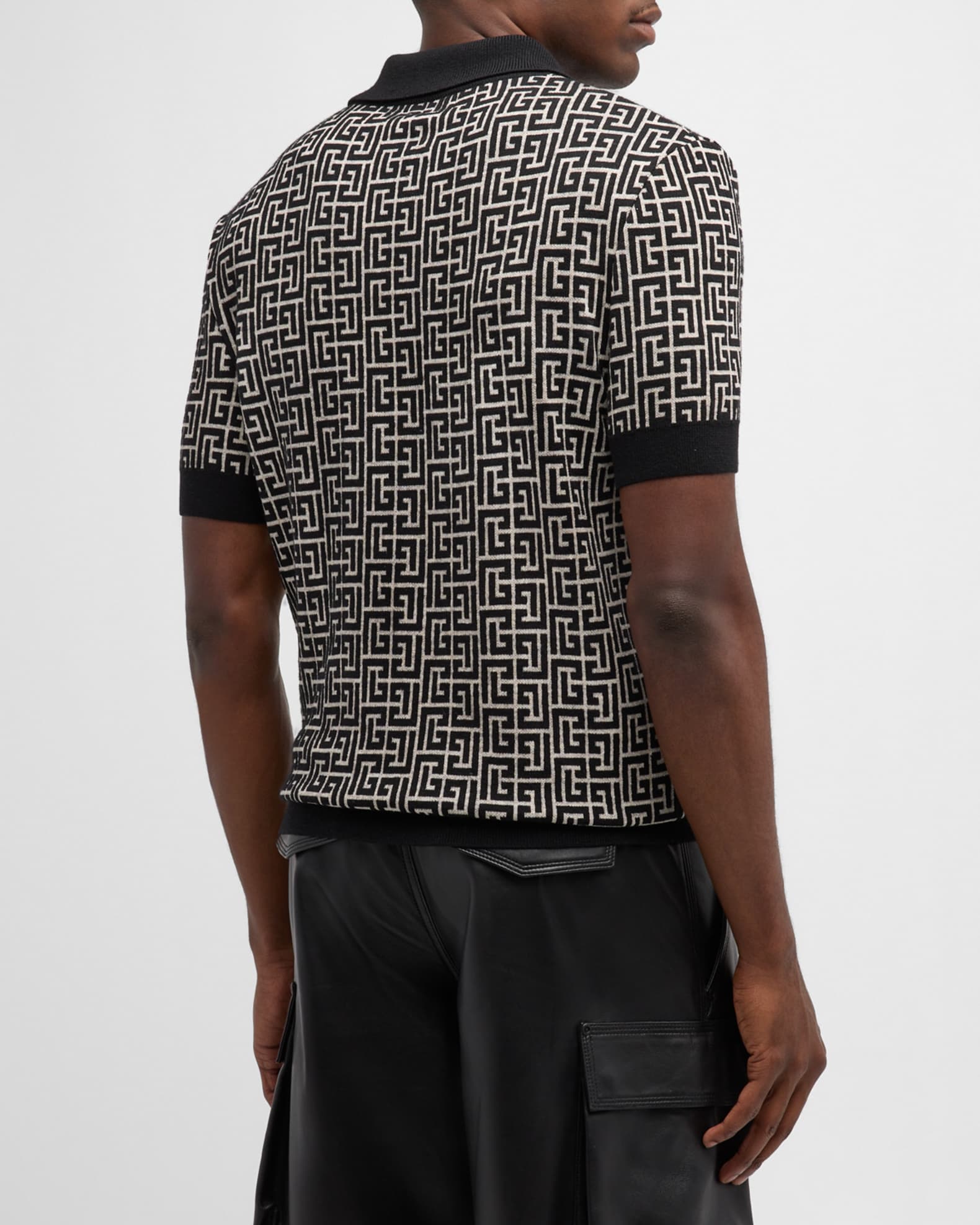 【関税＆送料込み】Balmain Monogrammed Jacquard T-Shirt Balmain monogram-jacquard T-shirt | Black | FARFETCH JO