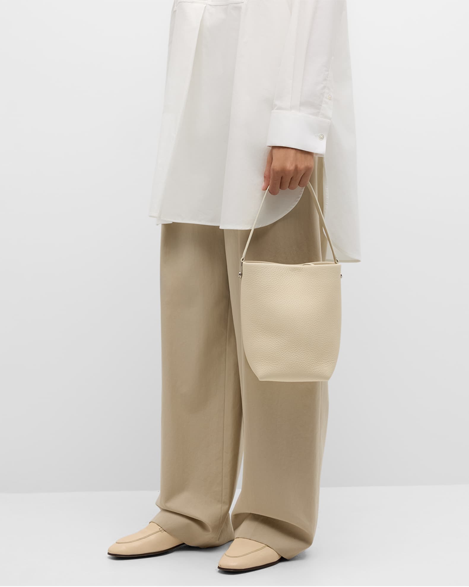 【THE ROW】Hook Small N/S Tote トートバッグ Small NS Tote Hook レザーバッグ ホワイト – The Row