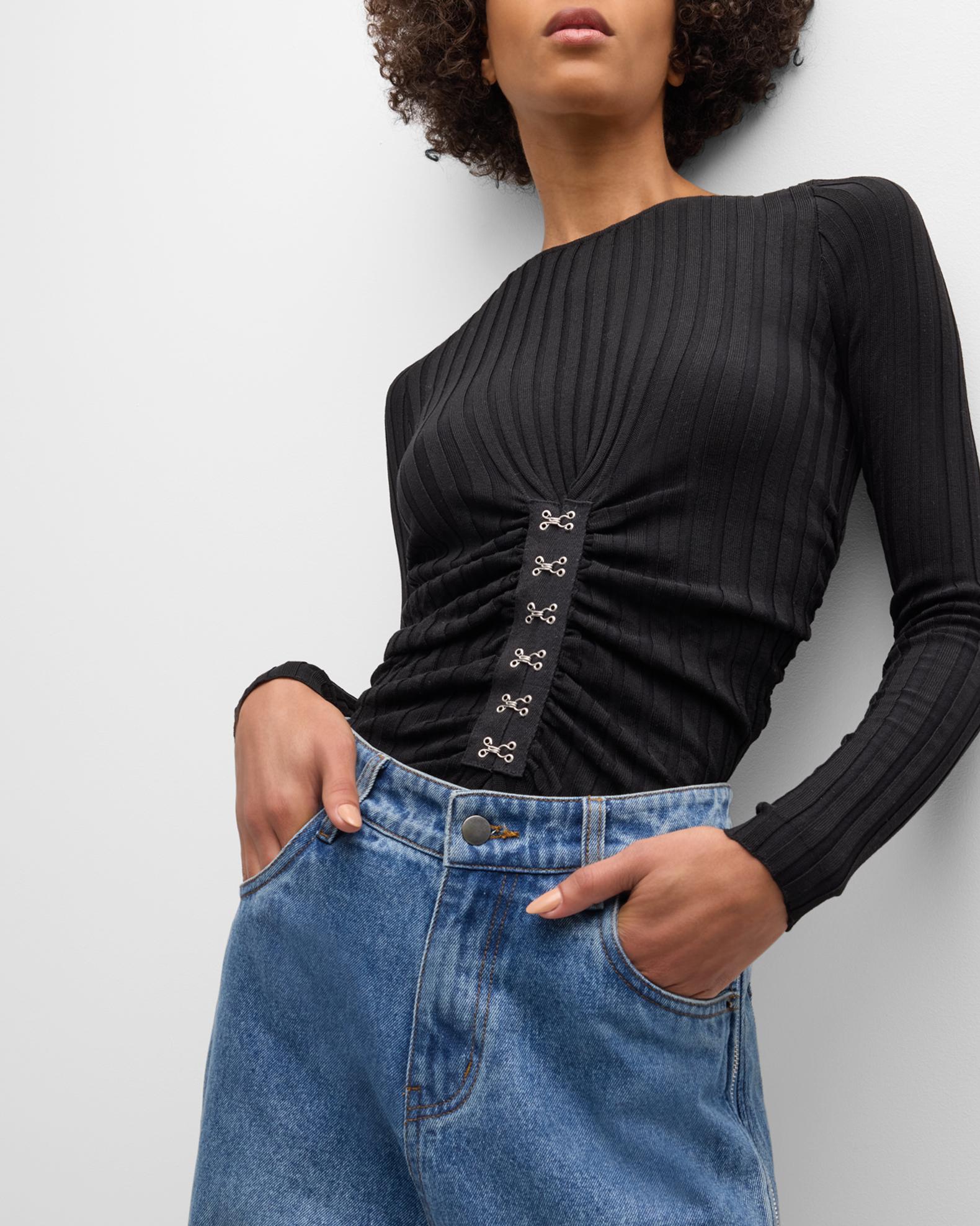 Olivia Longsleeve in Black