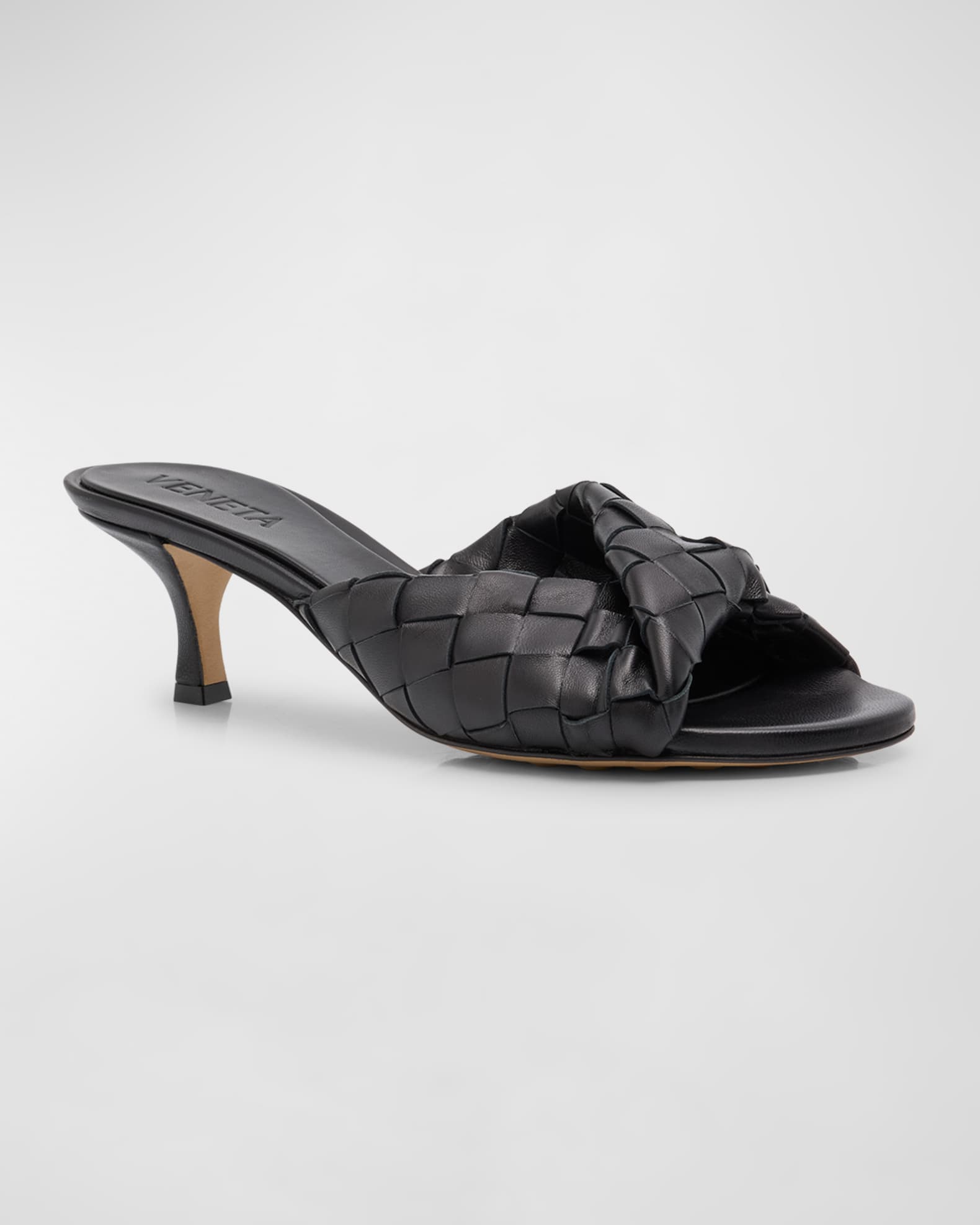 サンダル・ミュール Bottega Veneta Black Nappa Leather Kitten Heel Mule Sandal Bottega Veneta 90mm Mini Weave Nappa Leather Knot Mule