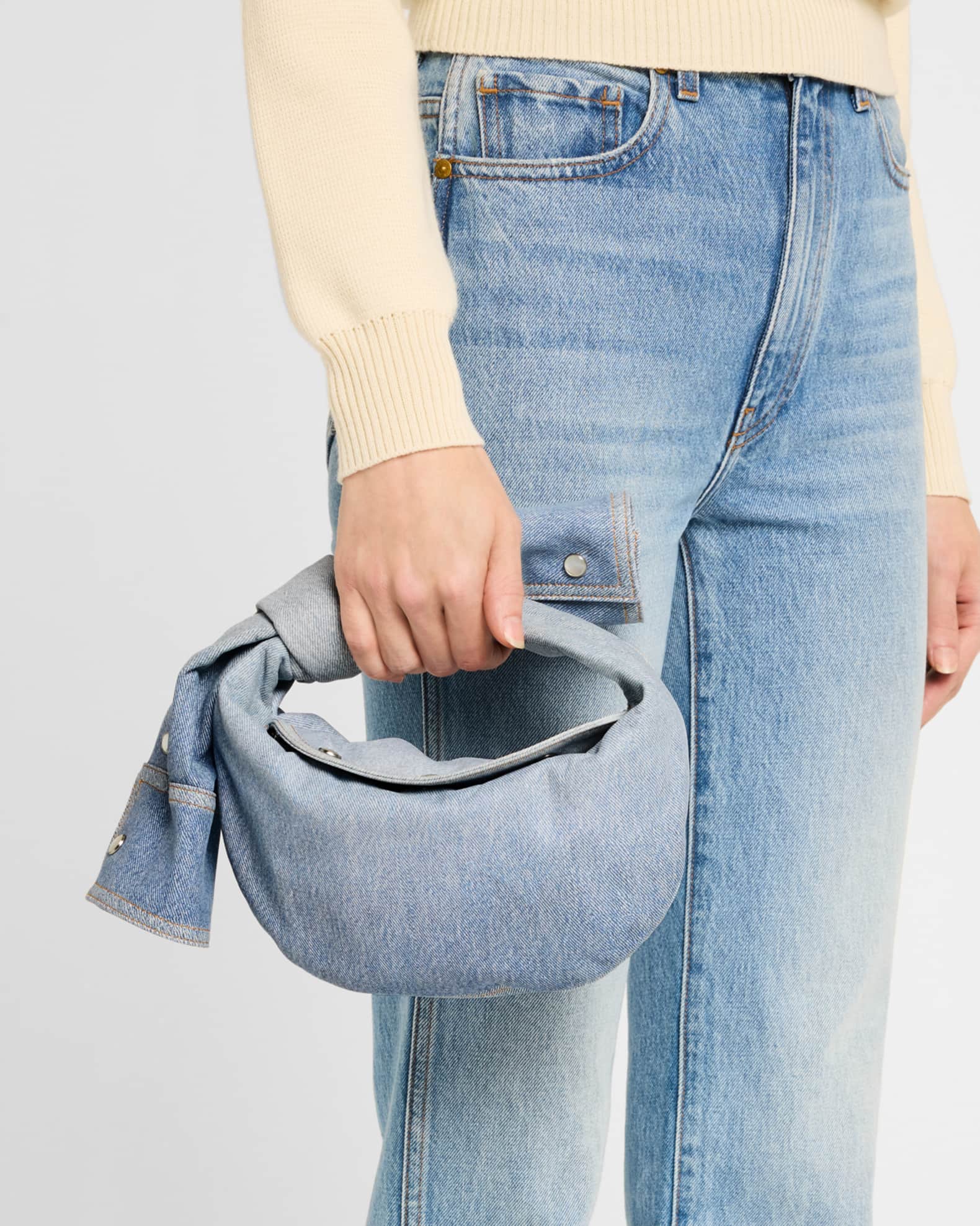 ★送料込★ Bottega Veneta  Jodie トップハンドル バッグ Bottega Veneta Jodie Mini Shirt Denim Top-Handle Bag
