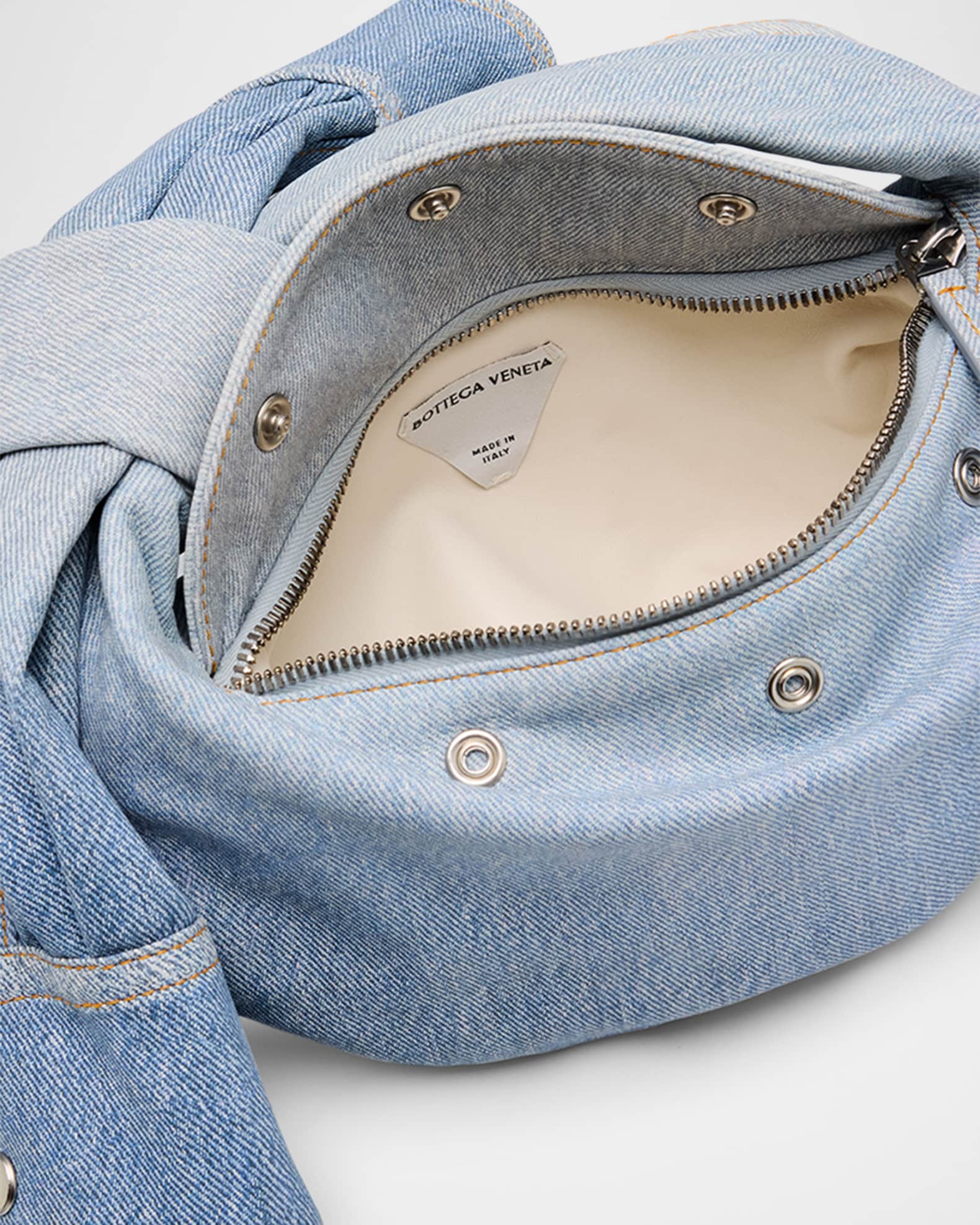 新作【Bottega Veneta】Jodie ミディアム ショルダーバッグ Bottega Veneta Jodie Mini Shirt Denim Top-Handle Bag