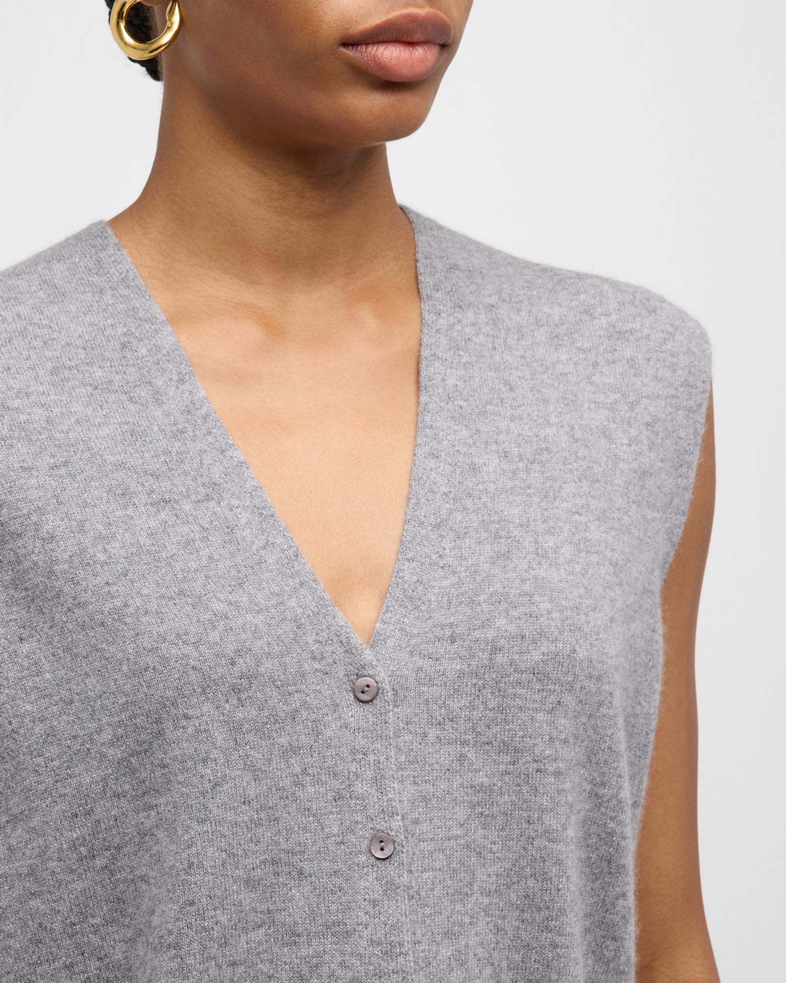 Rozzi Vest